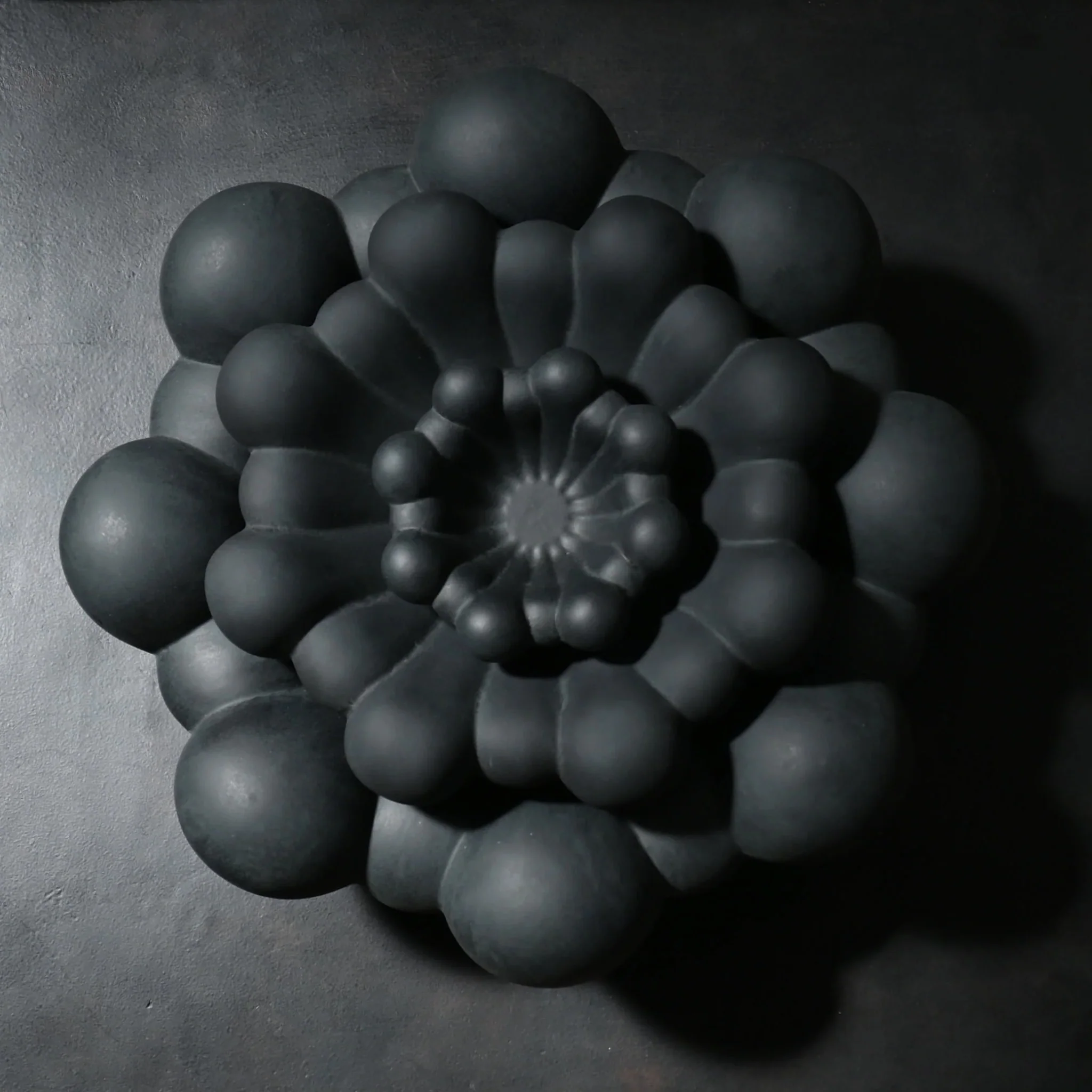 101 COPENHAGEN Bloom Tray Medio, D28.5cm, Black - Image 4