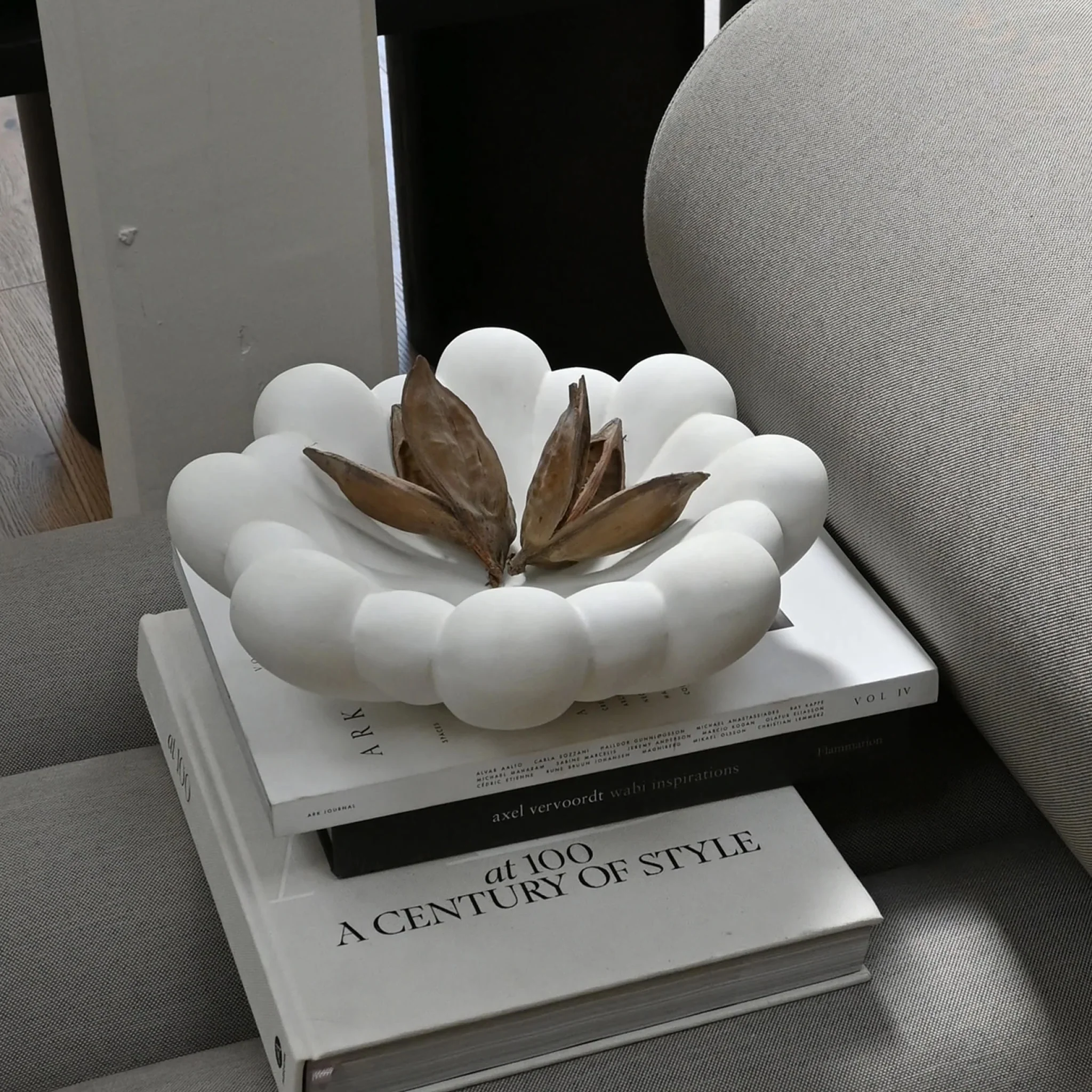 101 COPENHAGEN Bloom Tray Medio, D28.5cm, Bone White - Image 3
