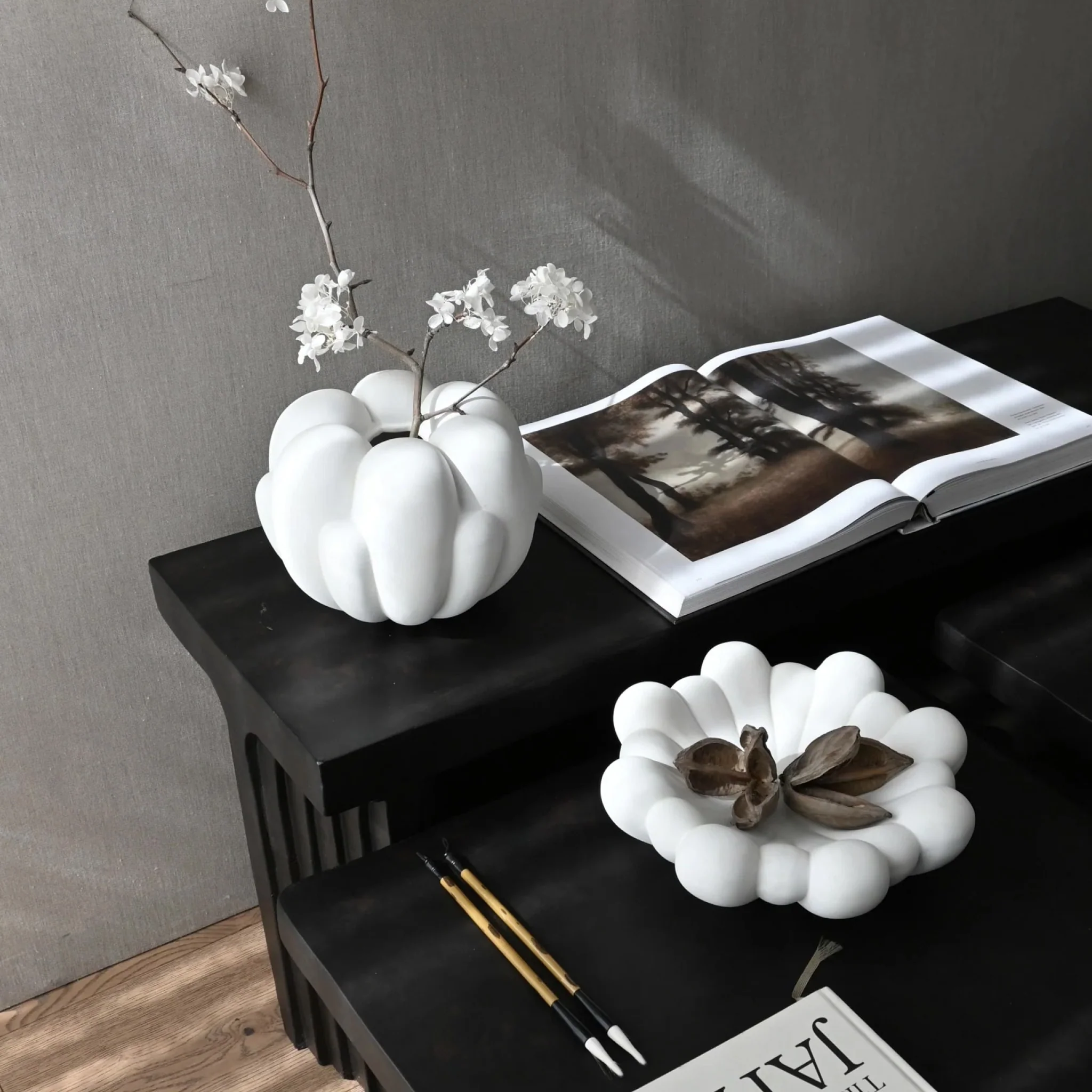 101 COPENHAGEN Bloom Tray Medio, D28.5cm, Bone White - Image 5