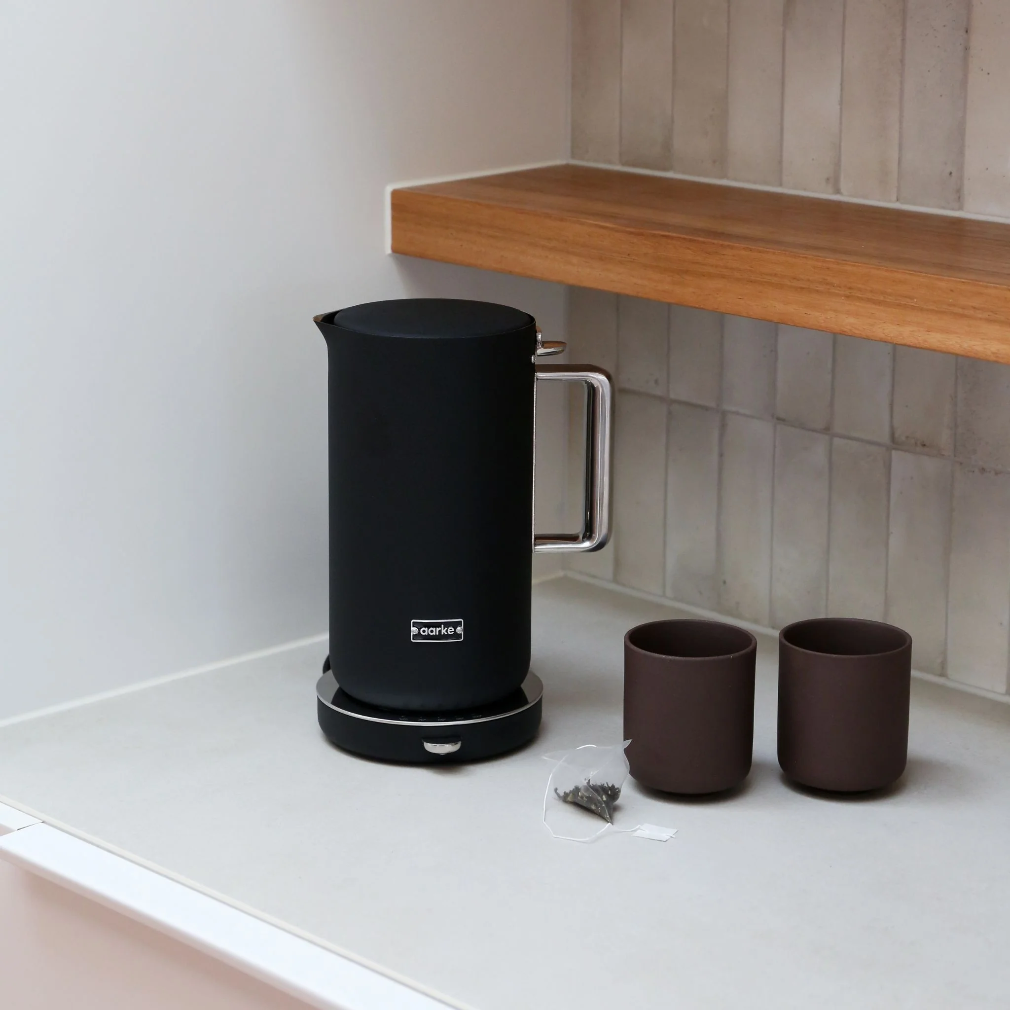 AARKE Kettle, Matte Black - Image 3