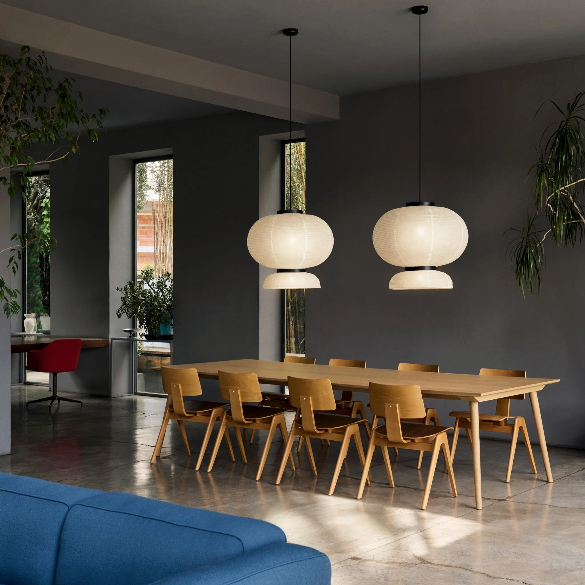 &TRADITION Formakami Pendant JH5, D70cm, Ivory White & Black Stained Oak - Image 7