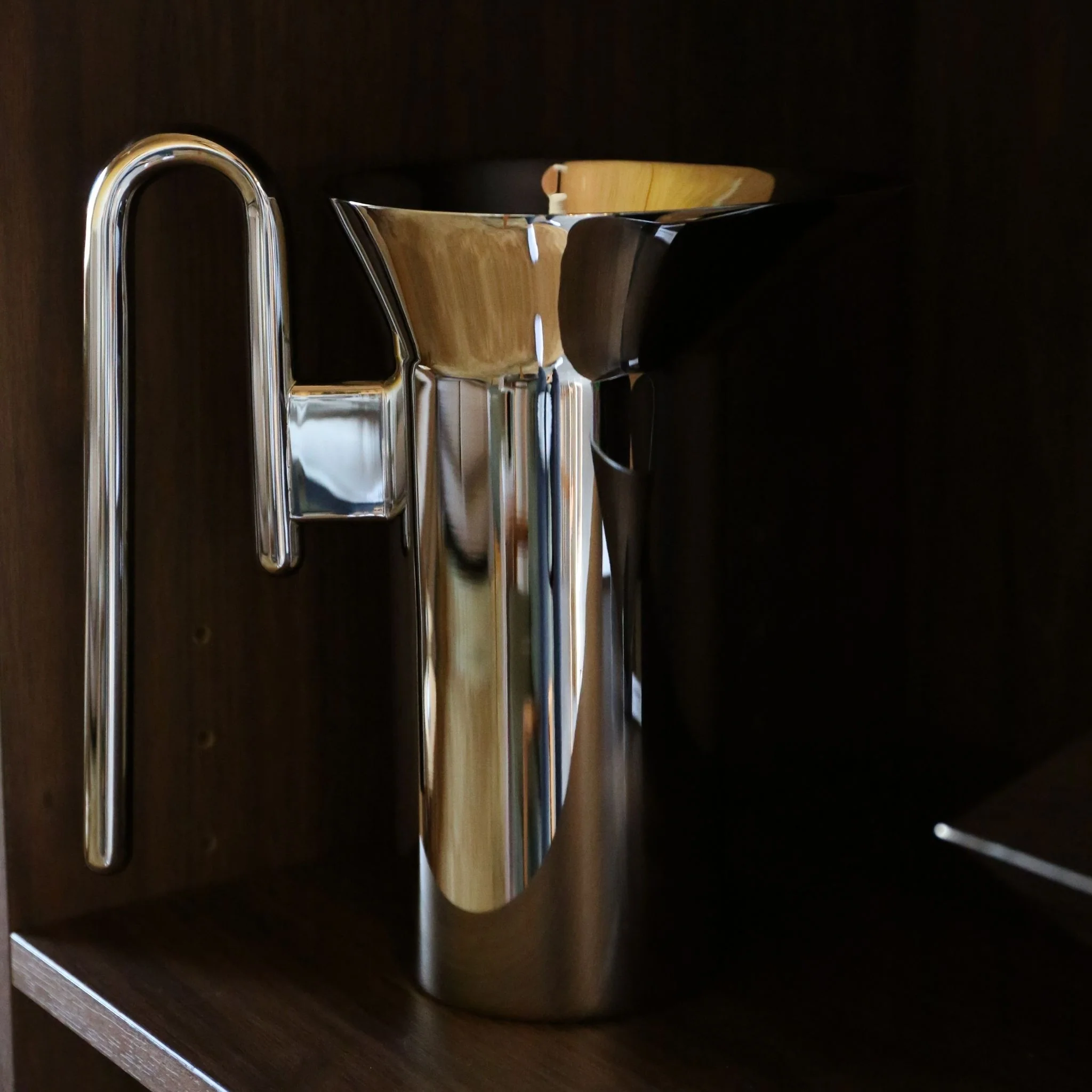 &TRADITION Momento Jug, 1L, Polished Stainless Steel - Image 12