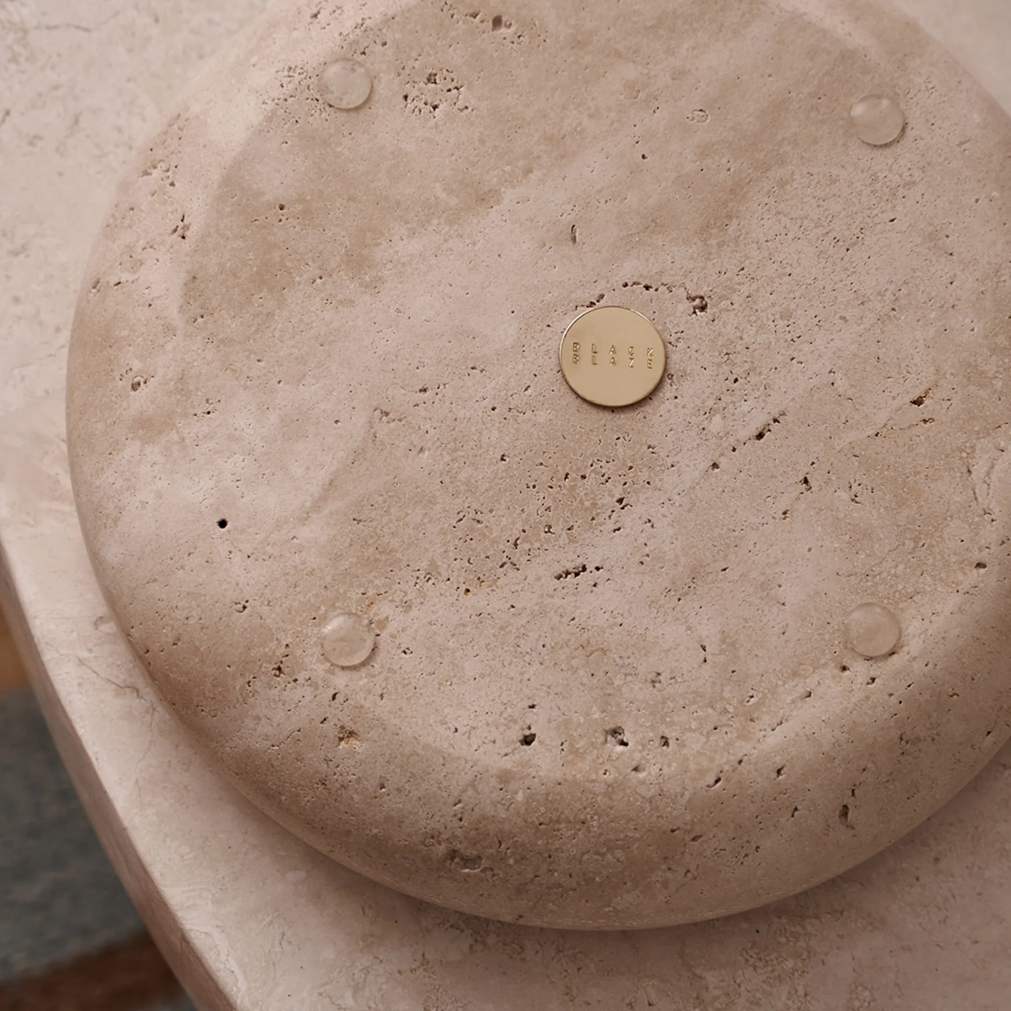 BLACK BLAZE Halo Marble Tray, D20cm, Travertine - Image 8