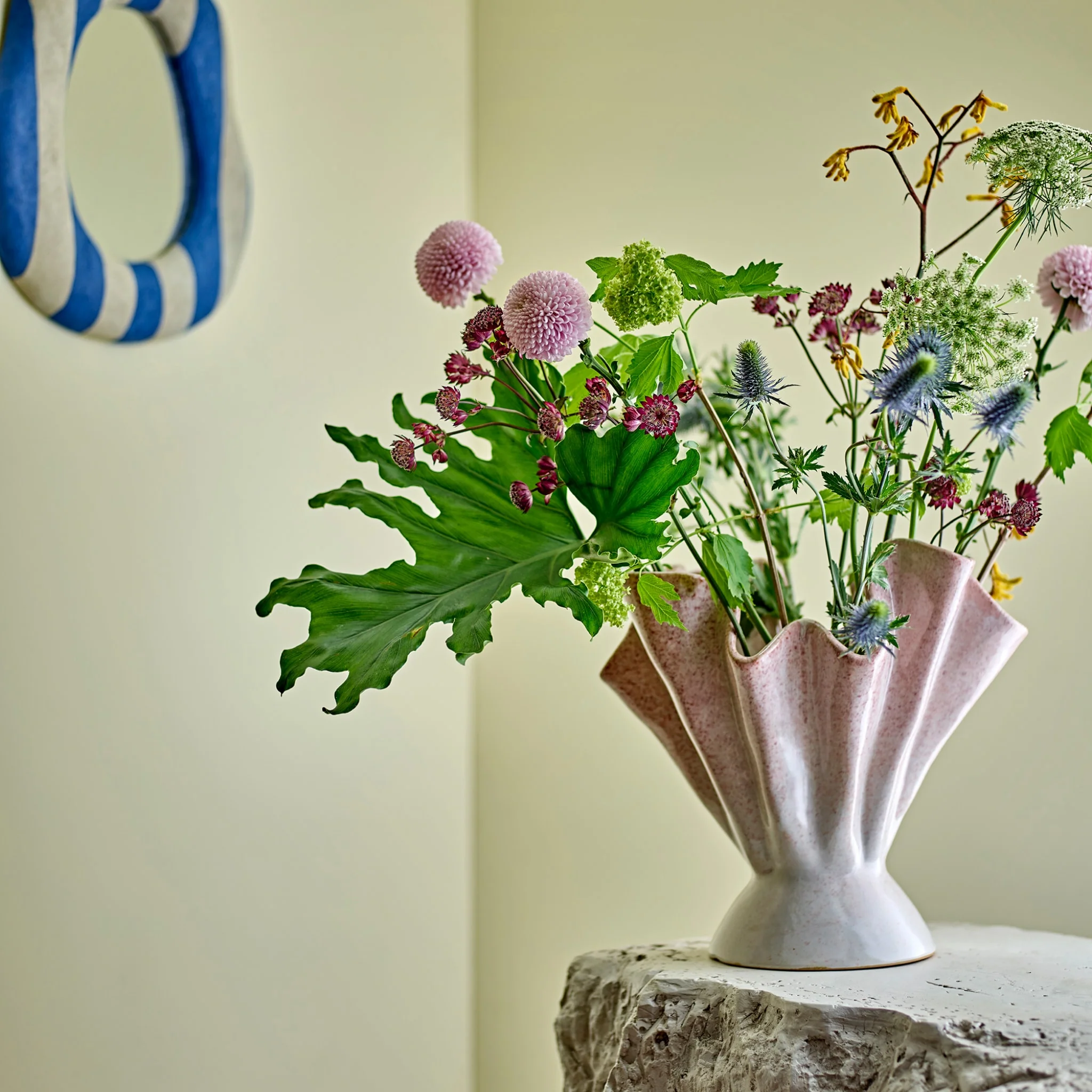 BLOOMINGVILLE Plier Stoneware Vase, H29cm, Rose - Image 2