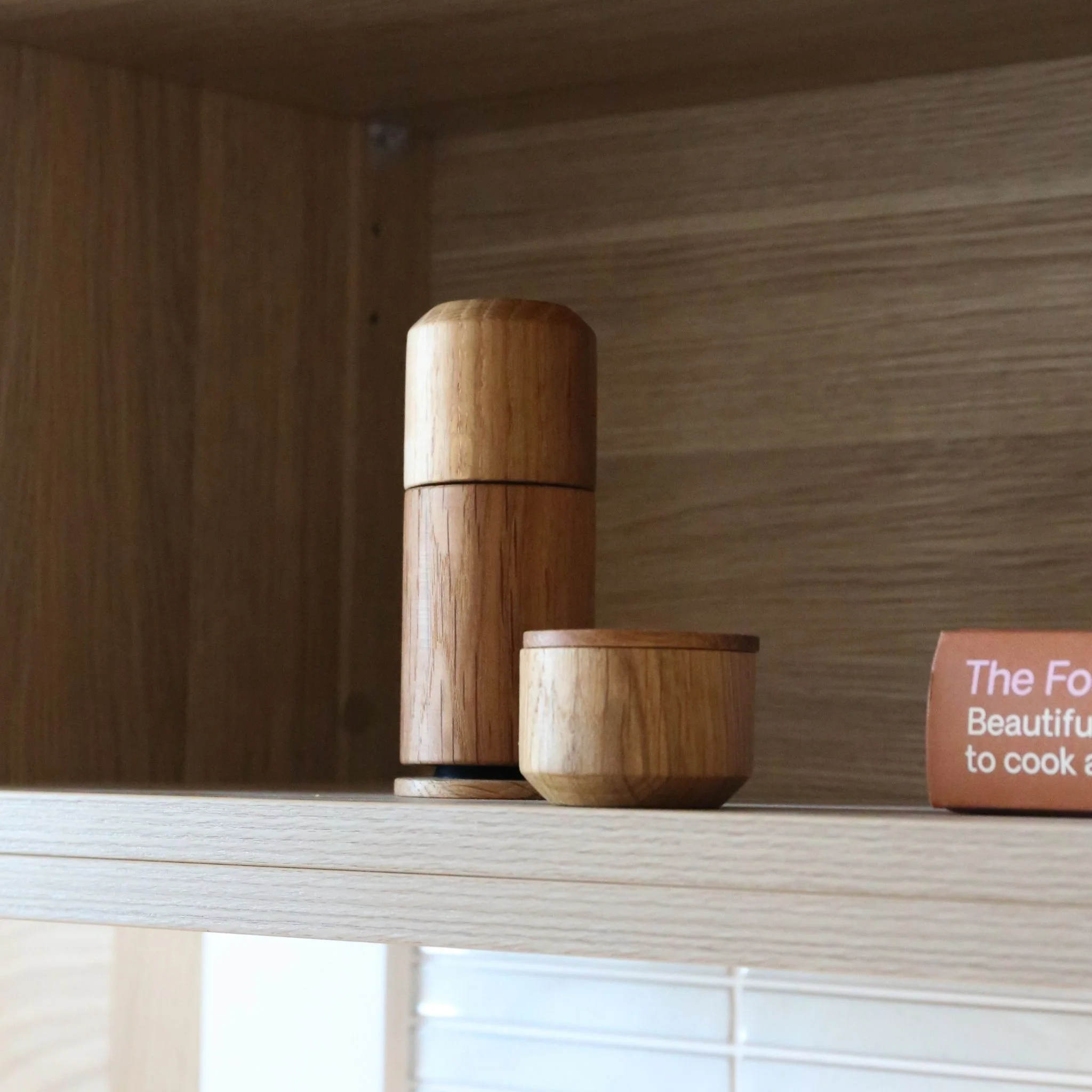 EKTA LIVING ‘Crush Me’ Salt or Pepper Grinder, Oiled Oak - Image 5