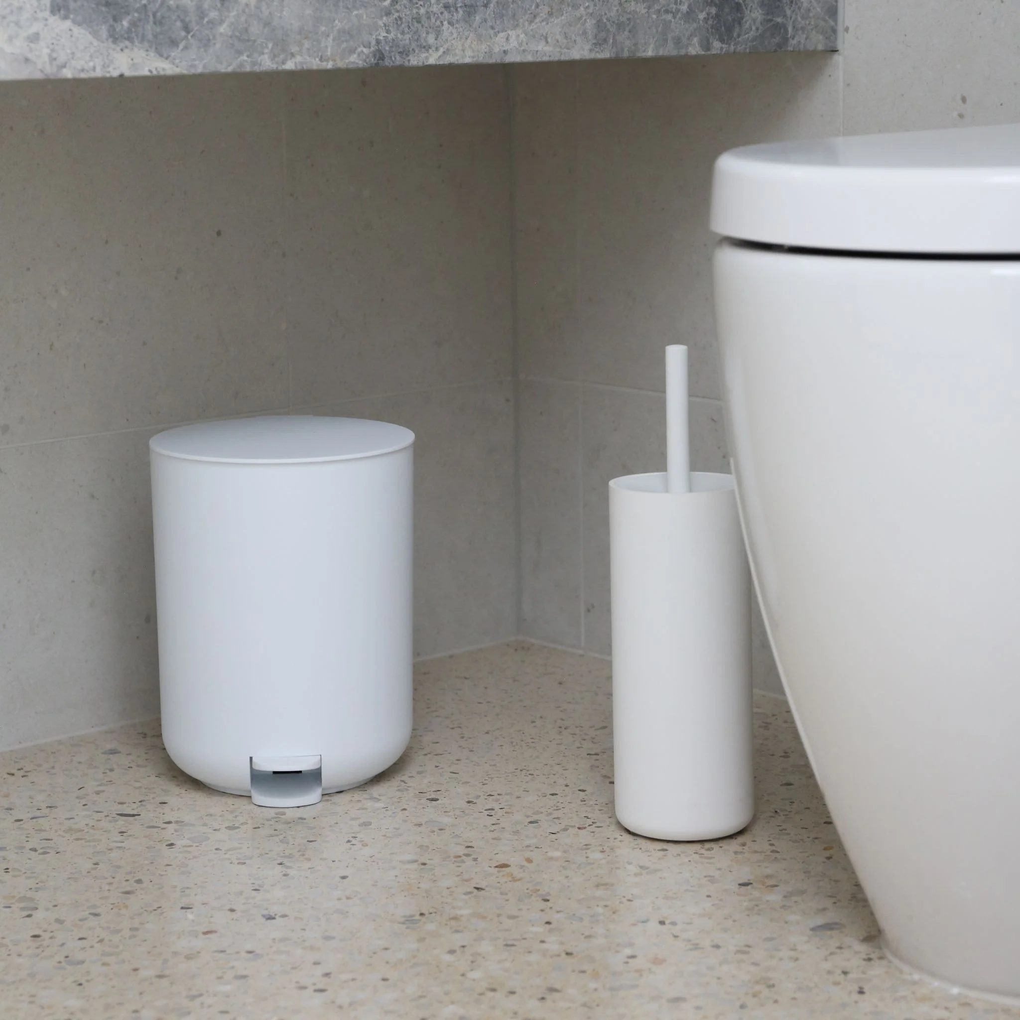 DESIGNSTUFF ARC Toilet Brush, White - Image 5