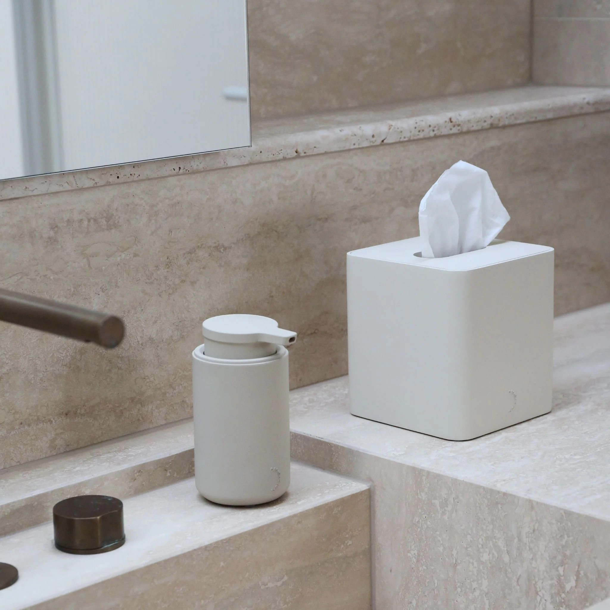 DESIGNSTUFF ARC Soap Dispenser, Sand - Image 7