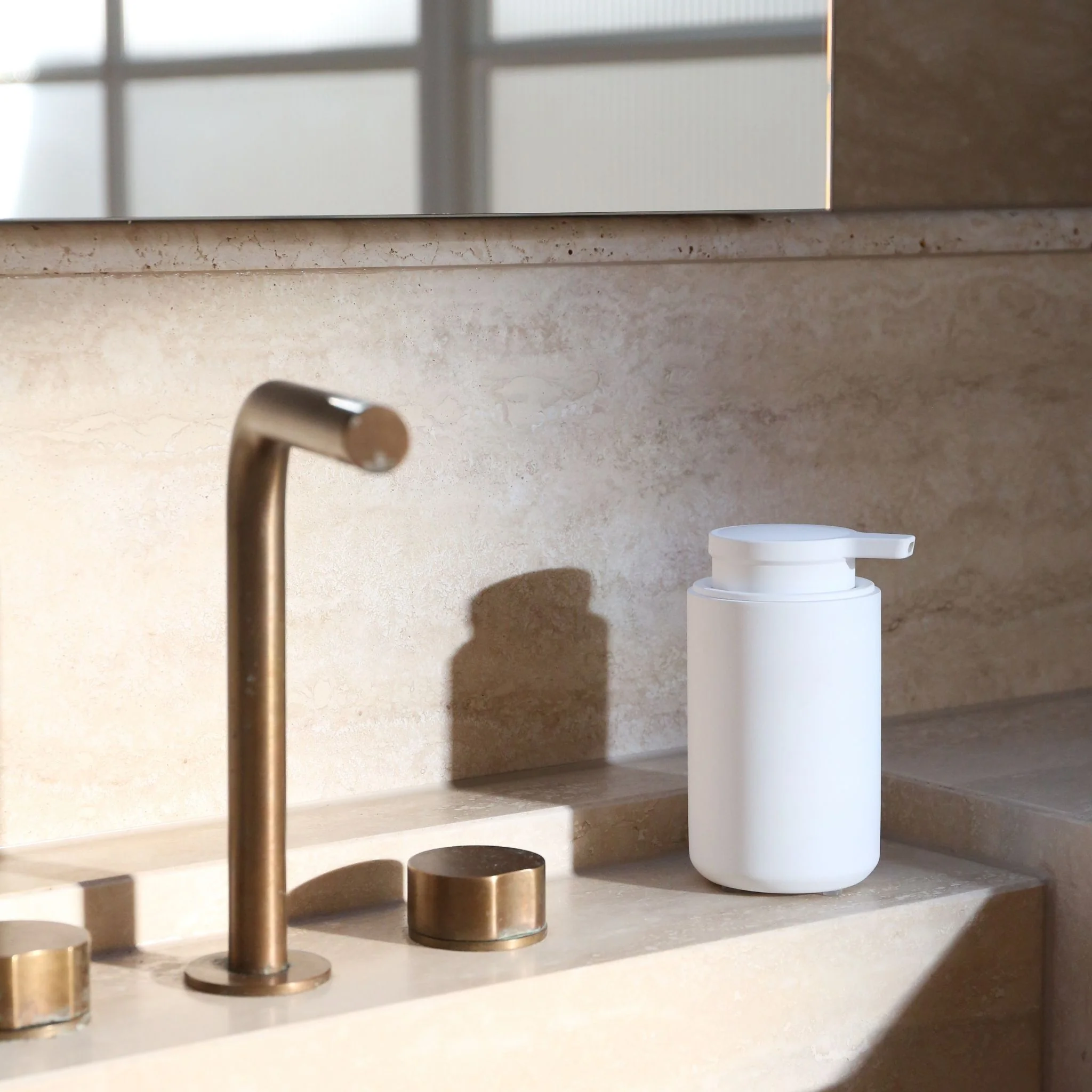 DESIGNSTUFF ARC Soap Dispenser, White - Image 6
