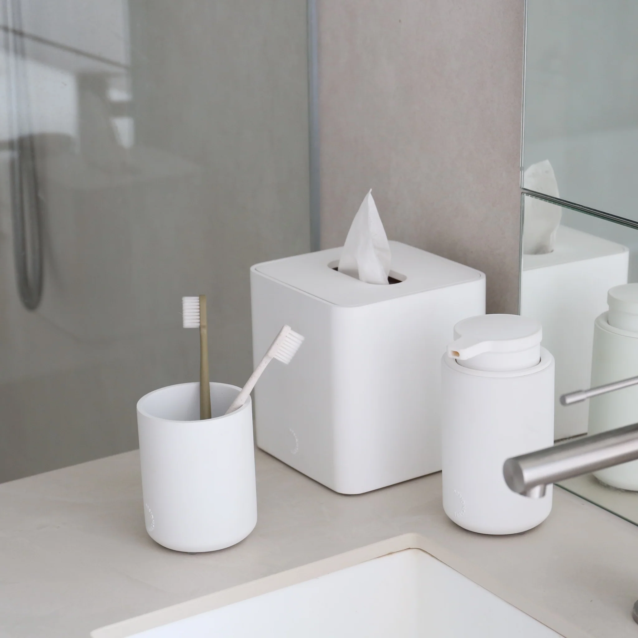 DESIGNSTUFF ARC Square Tissue Box, White - Image 5