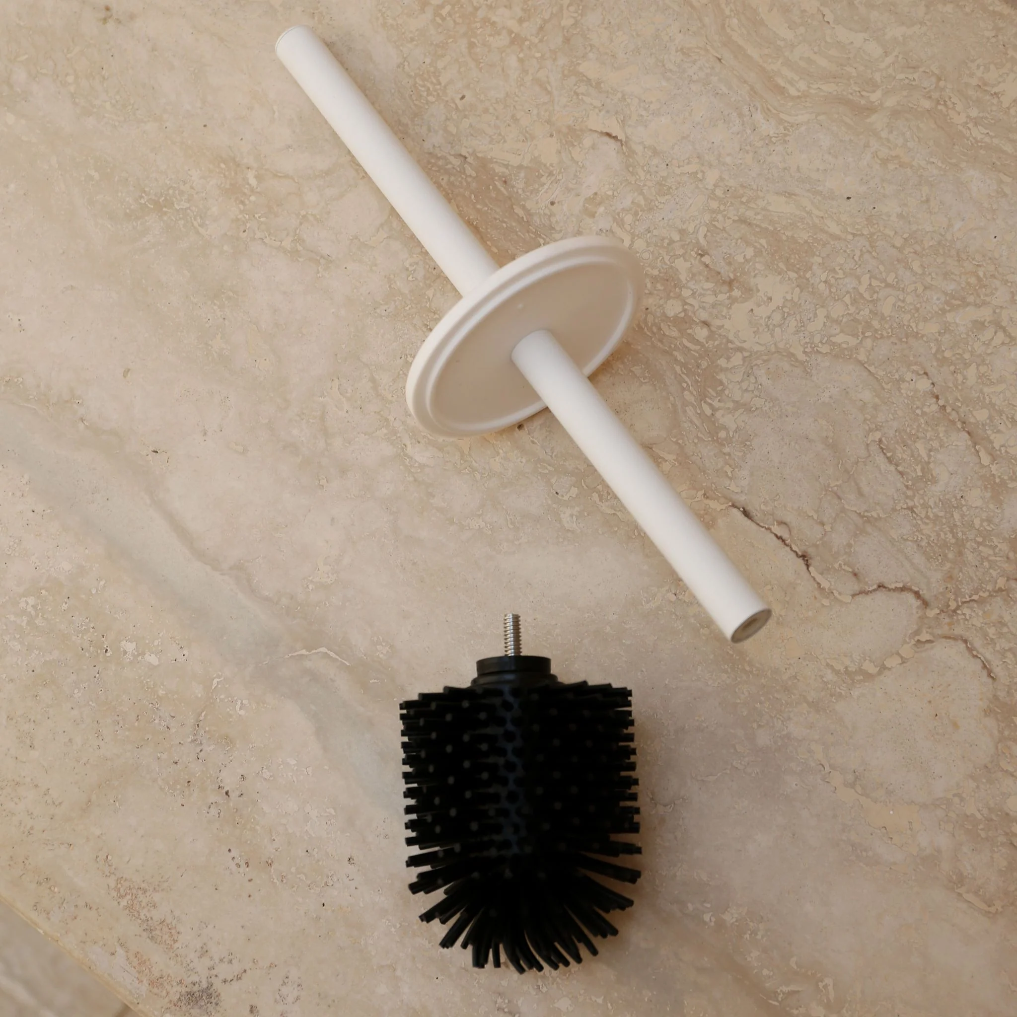DESIGNSTUFF ARC Toilet Brush Head Silicone, Black - Image 4