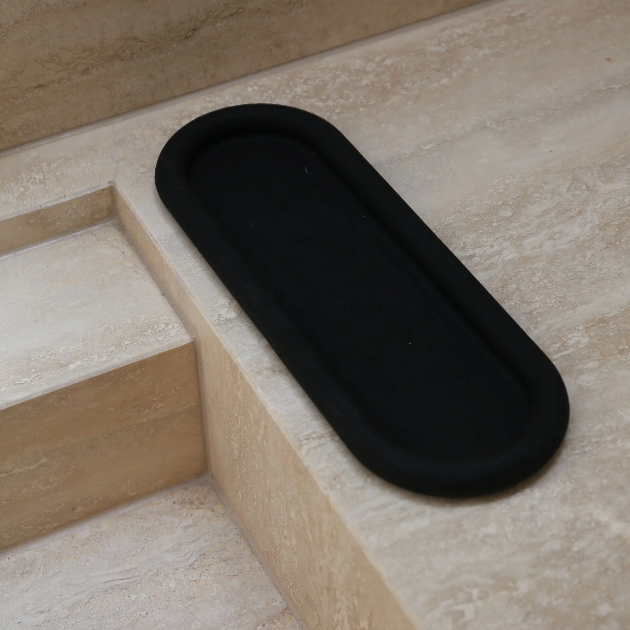 DESIGNSTUFF RUND Bubble Tray, 35cm, Black - Image 3
