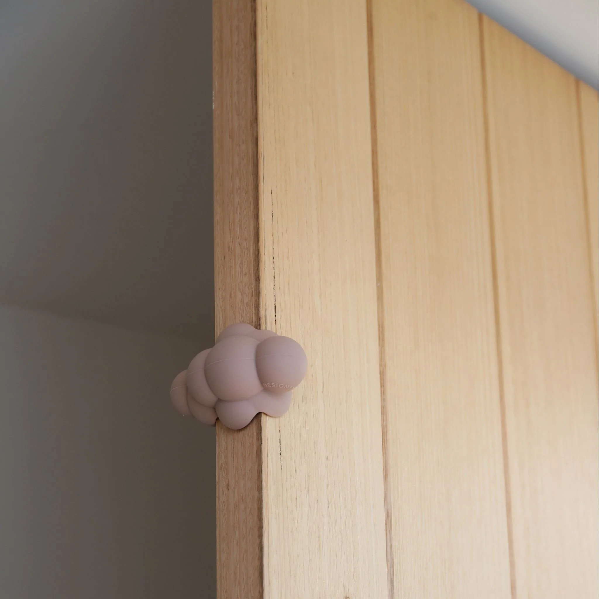 DESIGNSTUFF CUBI Cloud Door Stop, Clay - Image 3