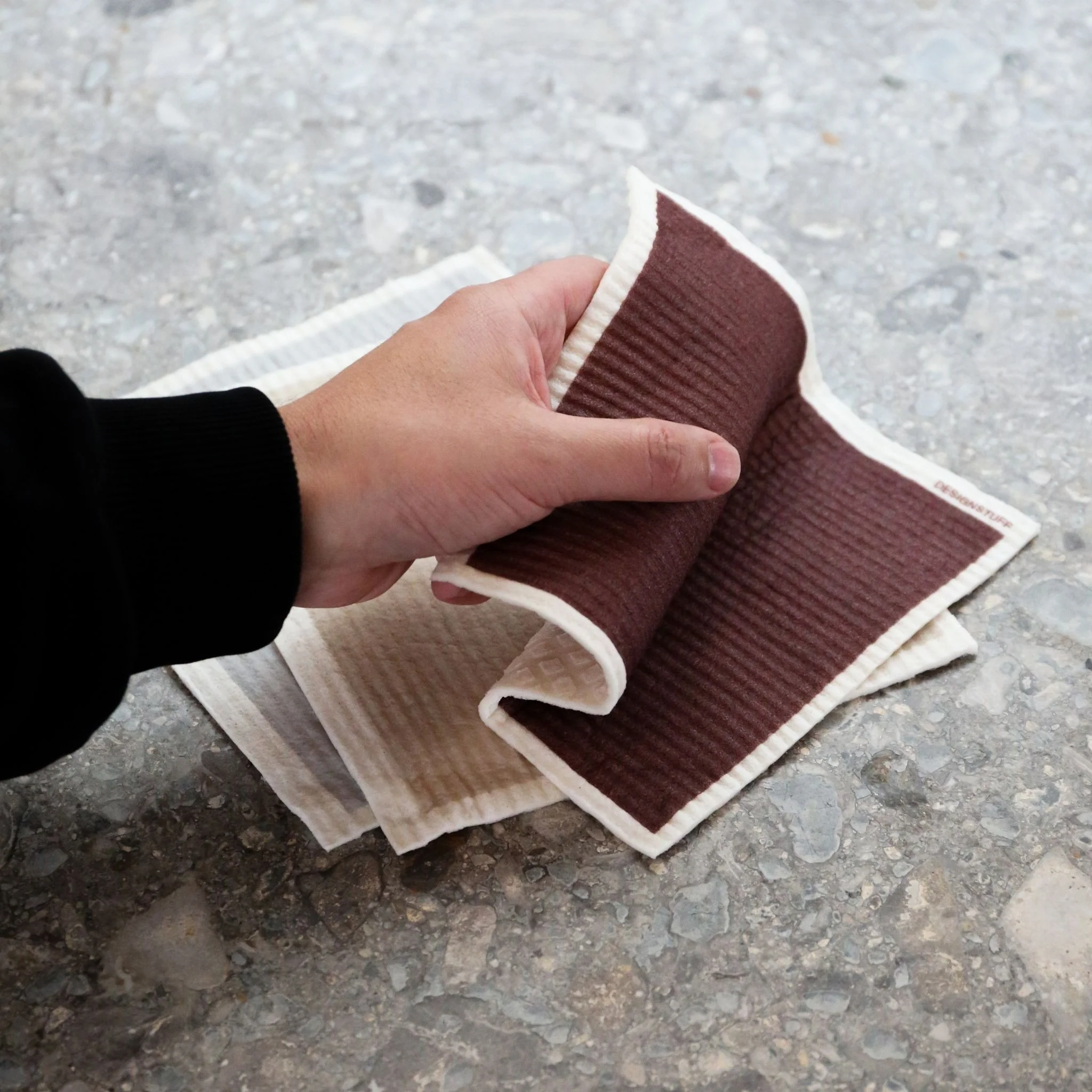 DESIGNSTUFF ETTA Compostable Dishcloth, Burgundy/Sand/Light Grey (Set of 3) - Image 3