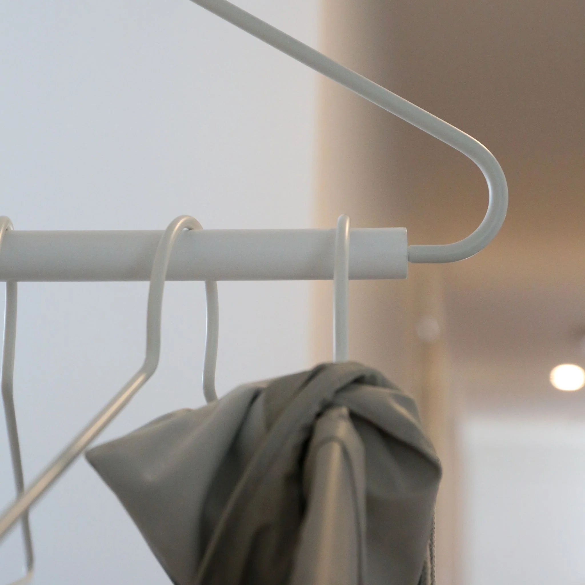 DESIGNSTUFF Curve Clothes Rack, White - Image 7