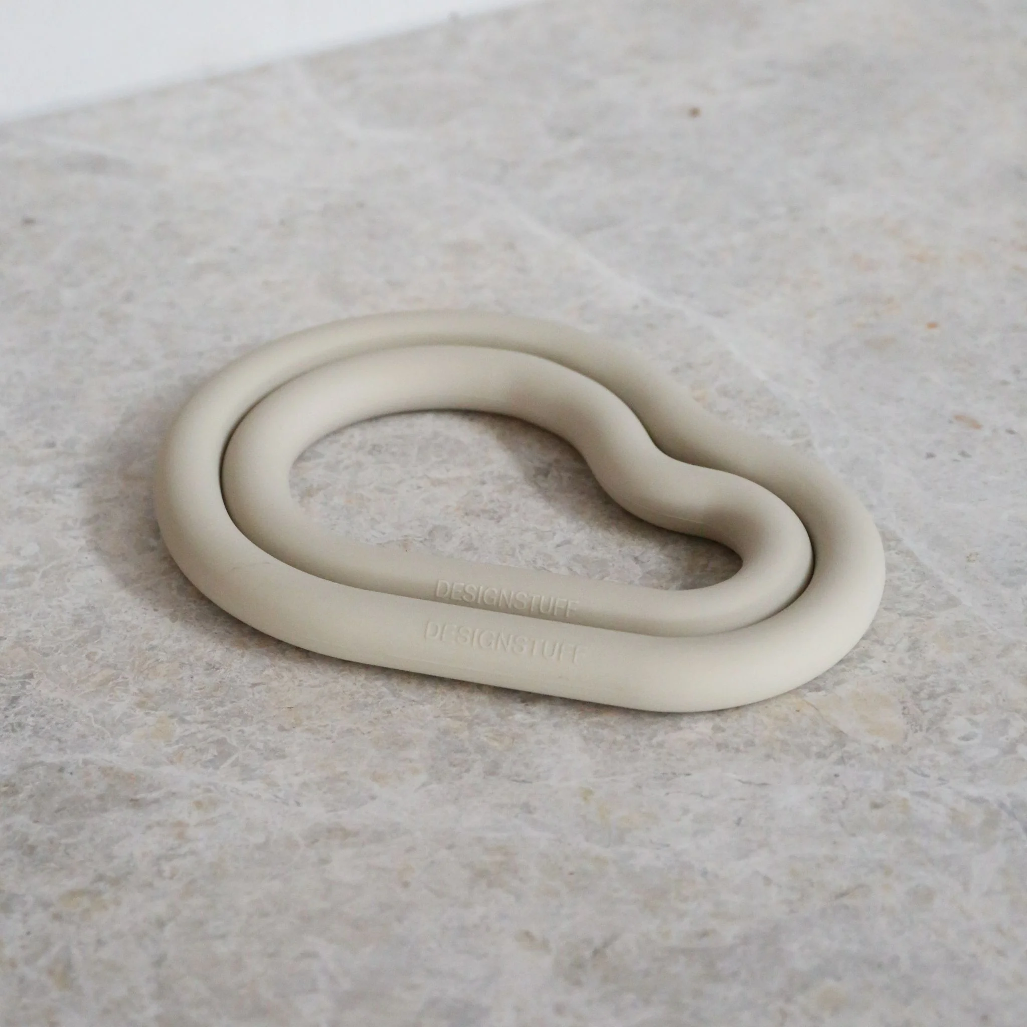 DESIGNSTUFF RUND Curve Silicone Trivet, Sand - Image 3