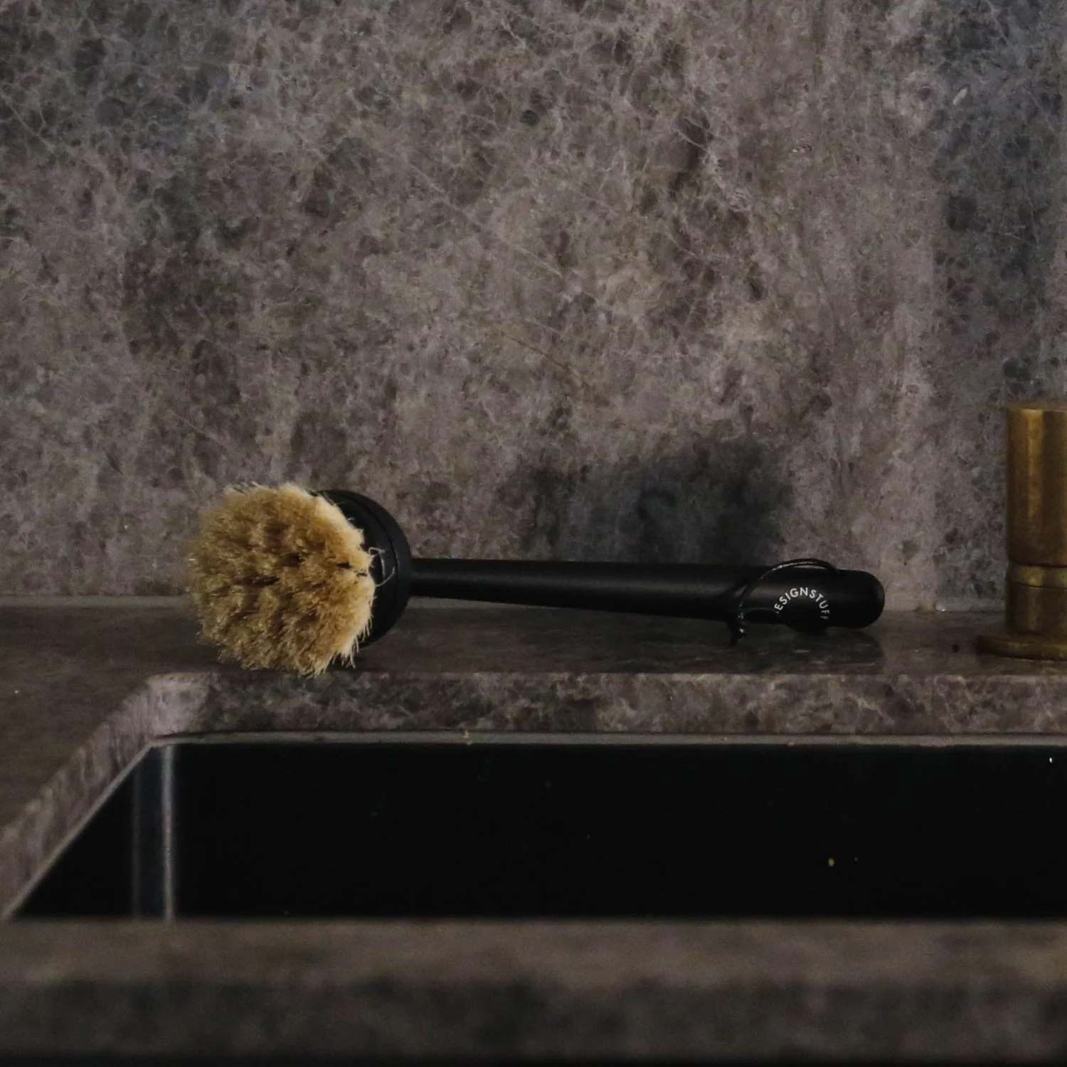 DESIGNSTUFF Eco Dish Brush, Black - Image 6