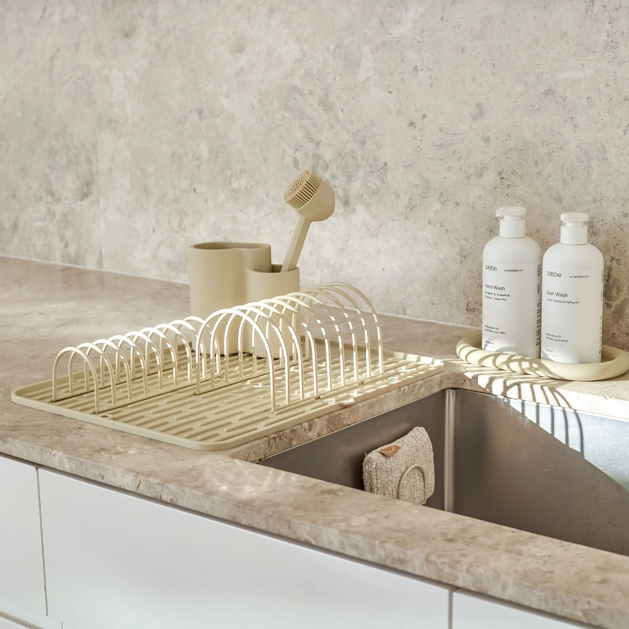 DESIGNSTUFF DRIP Folding Silicone Drying Mat Large w/ Drainage Mouth, Sand - Image 6
