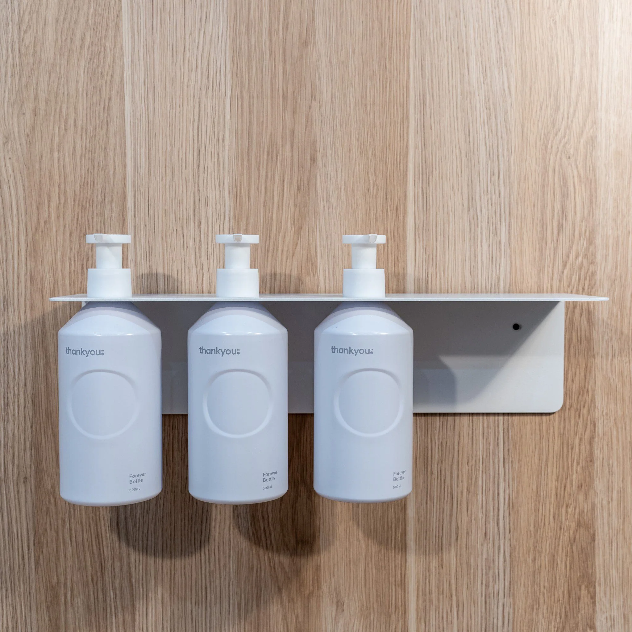 DESIGNSTUFF Shelf w/ Triple Soap Dispenser Holder, L40 cm, White - Image 6