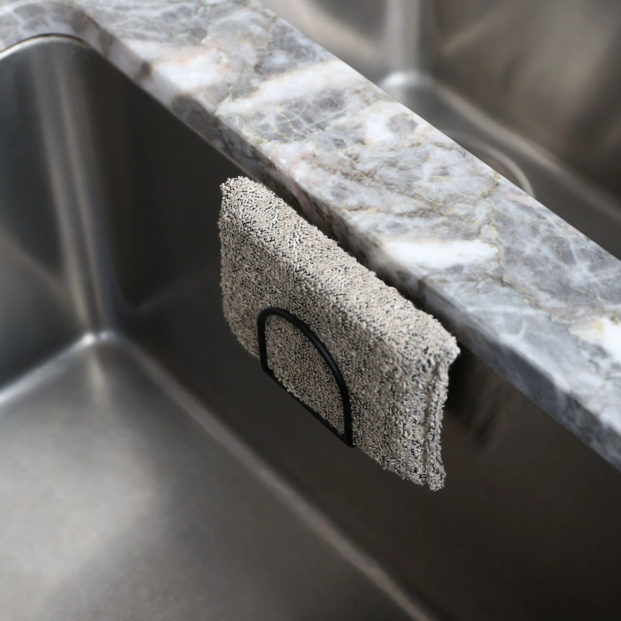 DESIGNSTUFF DRIP Sink Sponge Holder, Black - Image 3