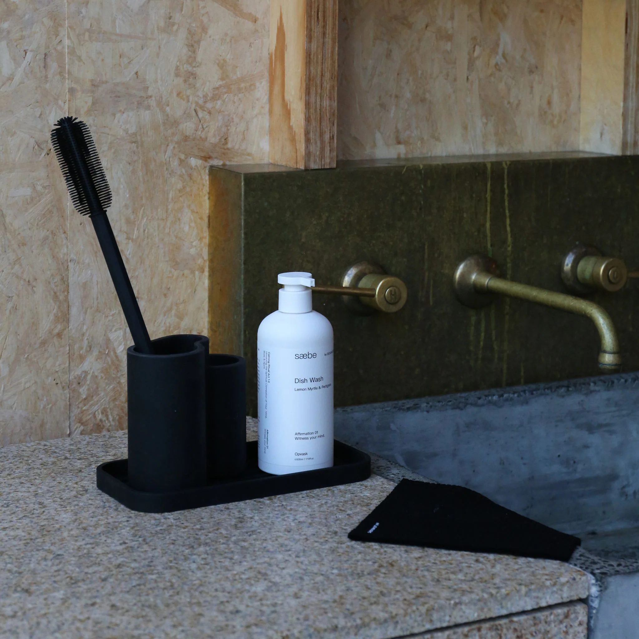 DESIGNSTUFF Sink Tray and Sponge Holder Silicone, Black - Image 4