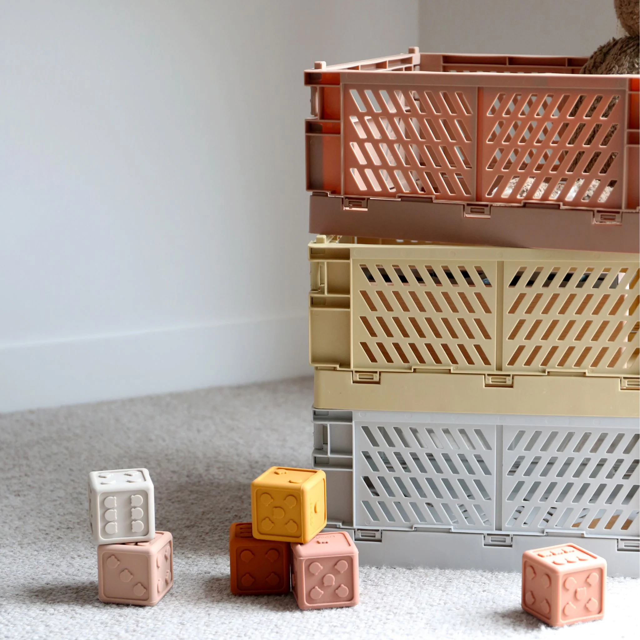 DESIGNSTUFF Slant Collapsible Crate, L, 50x33cm, Tuscany - Image 4