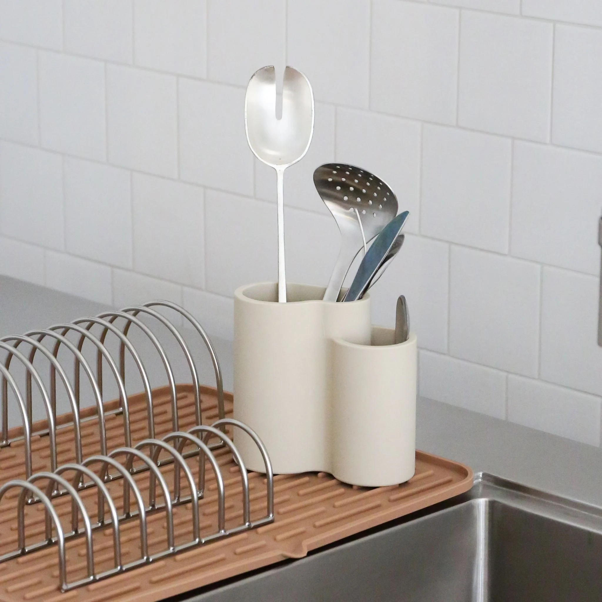 DESIGNSTUFF DRIP Store-All Cutlery Drainer/Holder, Sand - Image 3