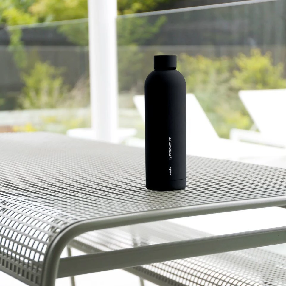 DESIGNSTUFF Vaeske Drink Bottle 750ml, Black - Image 5