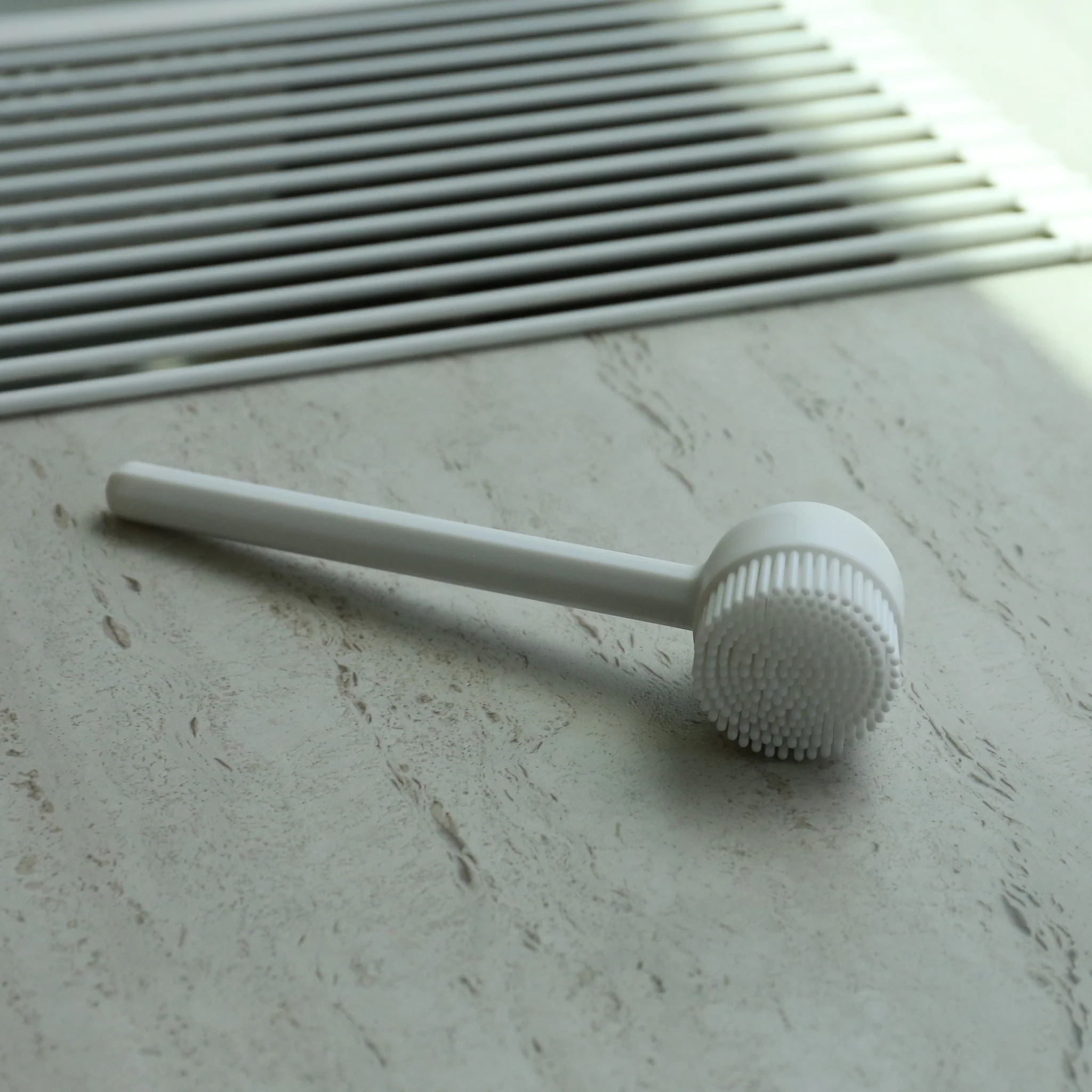 Gift With Purchase │ DESIGNSTUFF VANA Dish Brush (Matching Colour) - Image 3