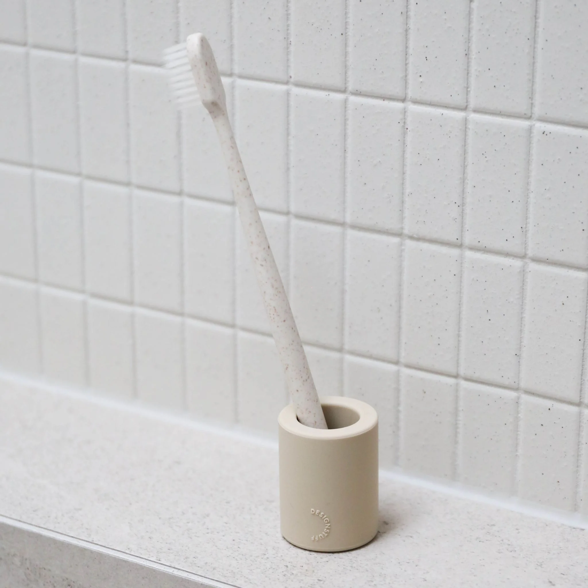 DESIGNSTUFF Wheatstraw Toothbrush, Sand - Image 2