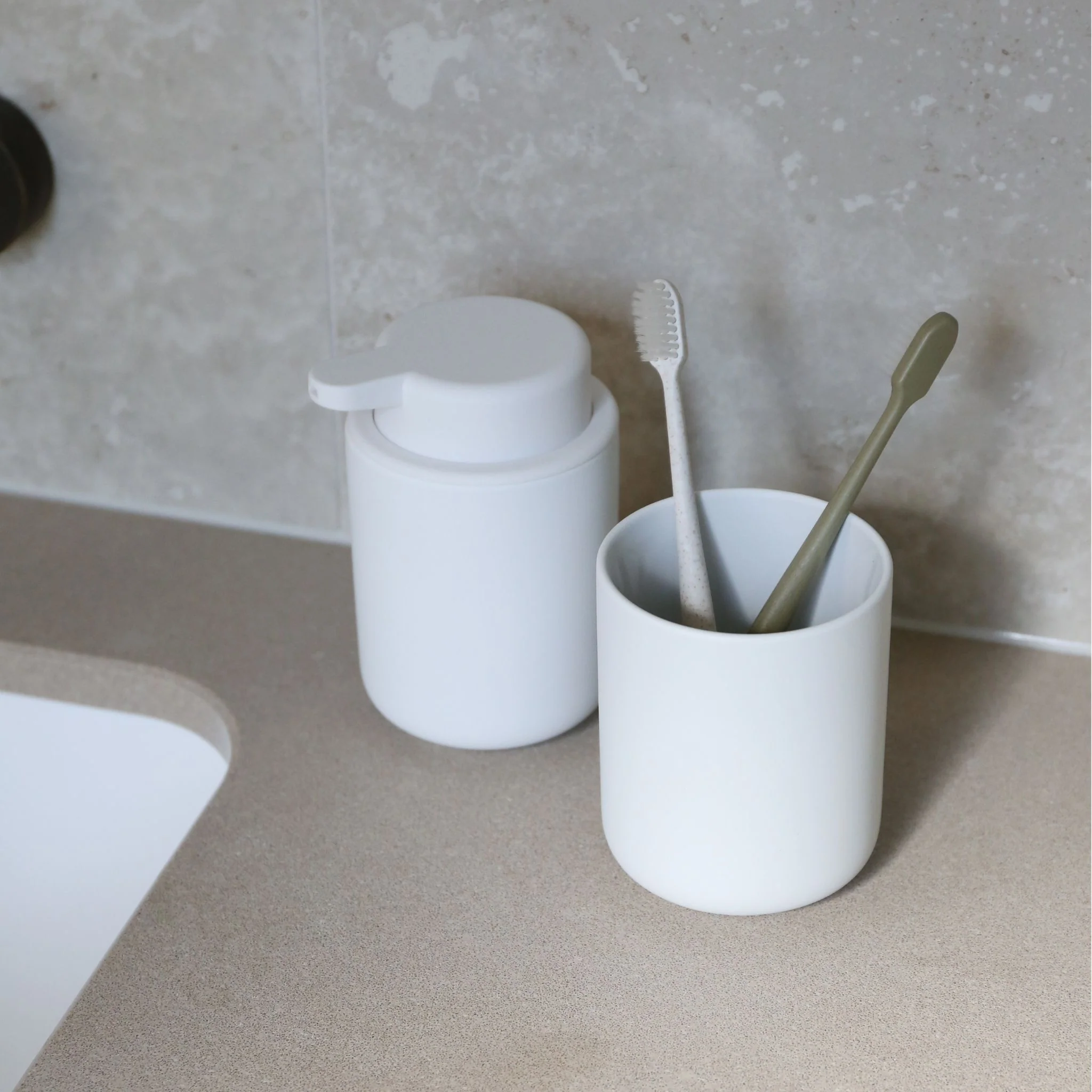 DESIGNSTUFF Wheatstraw Toothbrush, Sand - Image 6