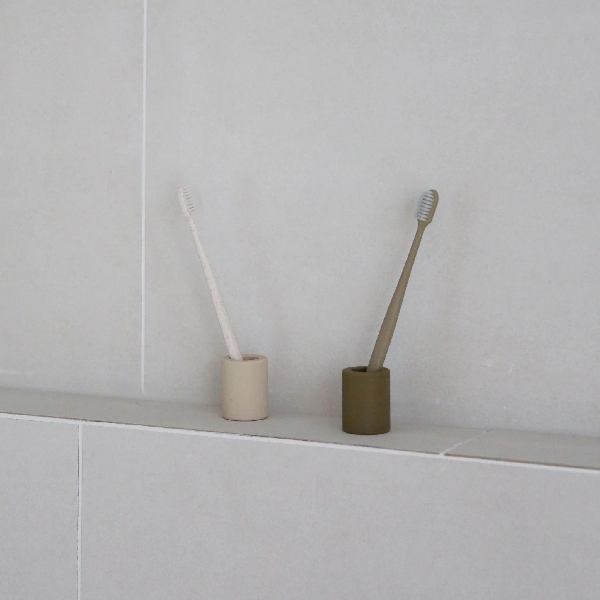 DESIGNSTUFF Wheatstraw Toothbrush, Sand - Image 9