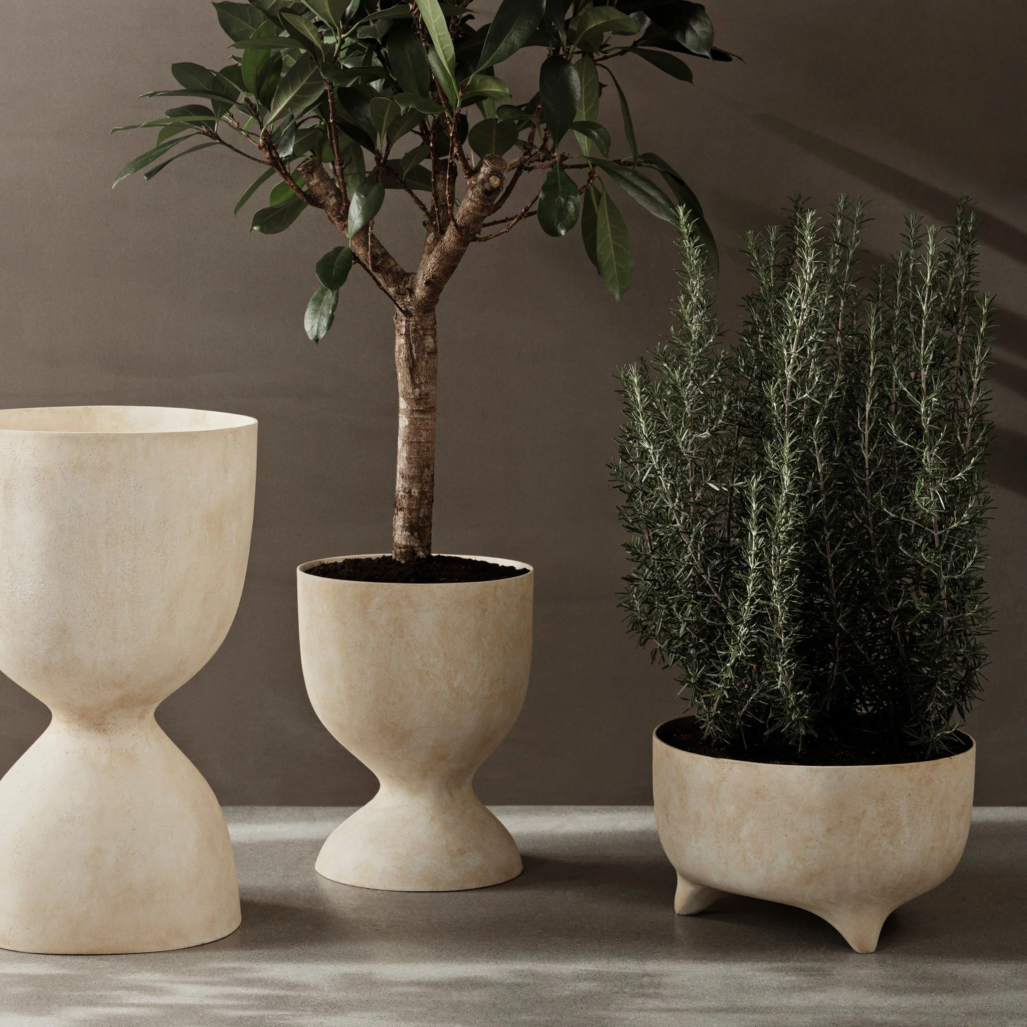 FERM LIVING Evoke Pot, Warm Sand, H27cm - Image 3
