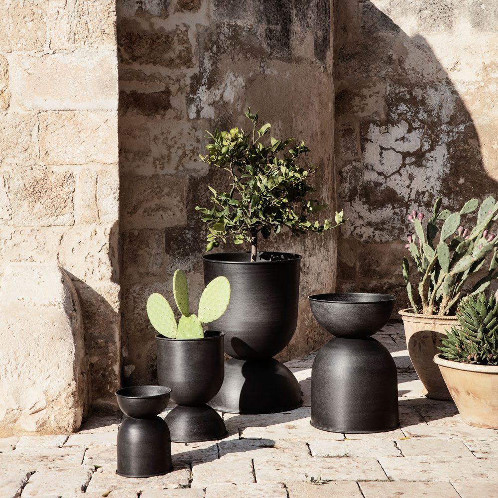 FERM LIVING Hourglass Flower Pot, H73cm Large, Black - Image 3