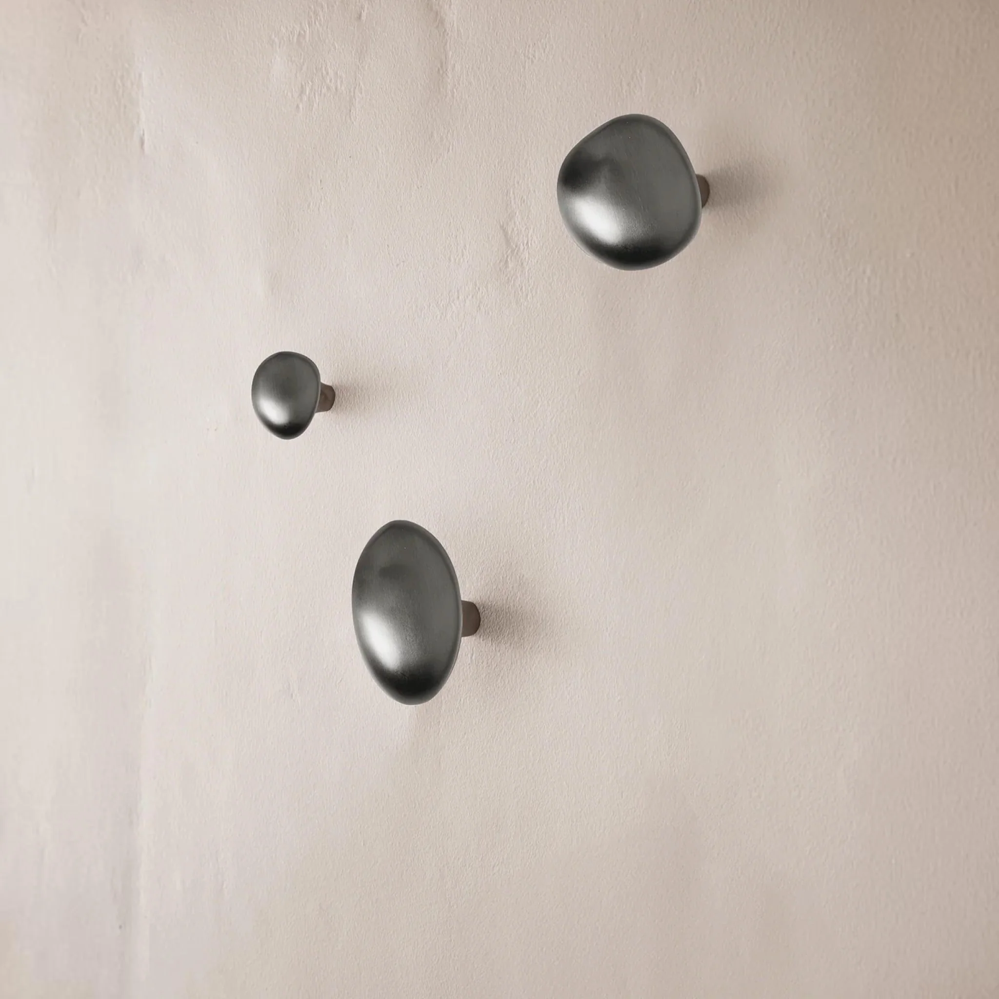 FERM LIVING Lemon Hook, Black Brass - Image 2