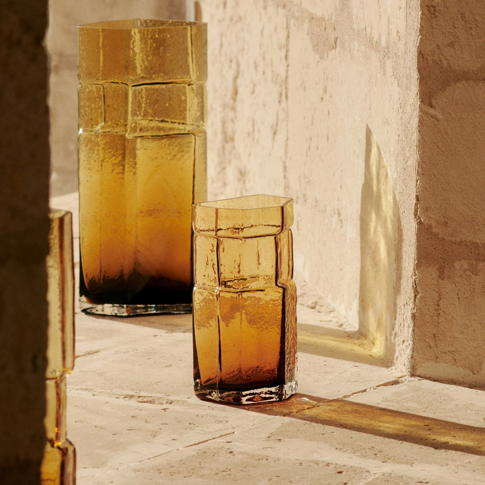 FERM LIVING Muro Vase, H30cm, Recycled Amber - Image 2