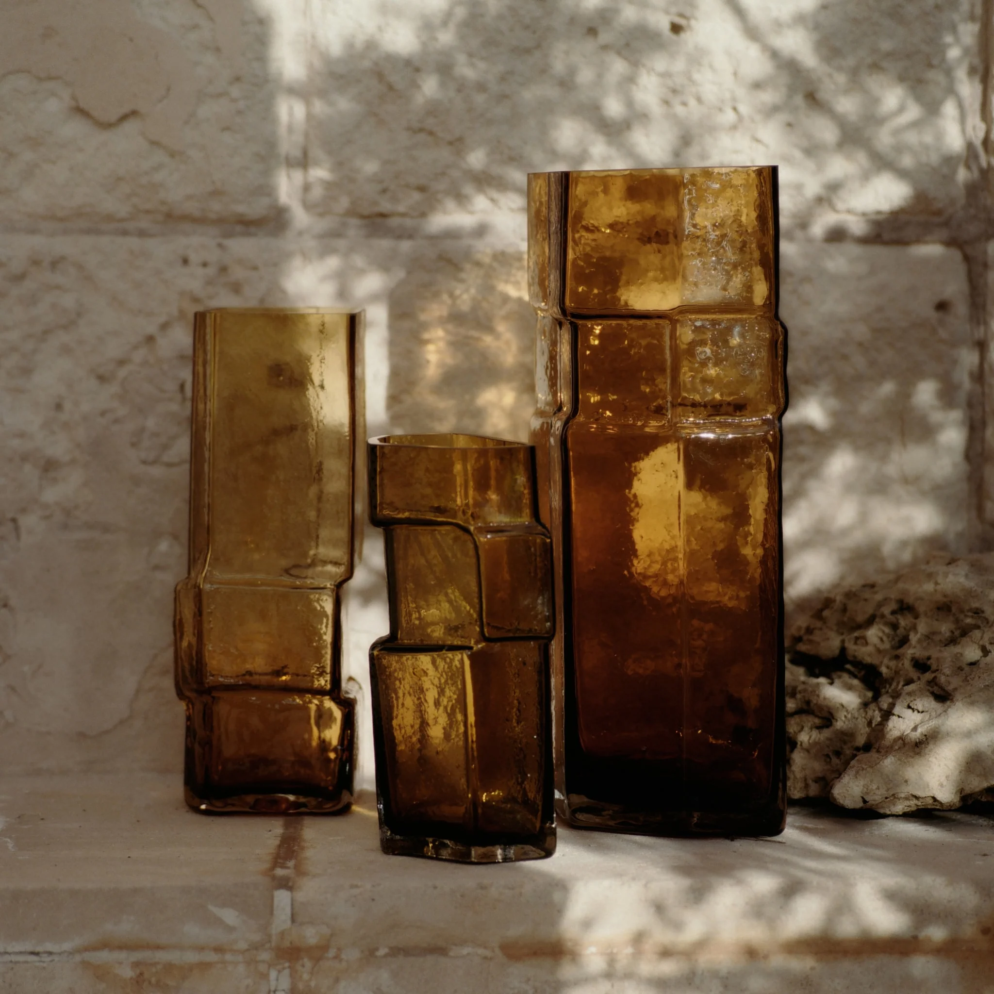 FERM LIVING Muro Vase, H38cm, Recycled Amber - Image 5
