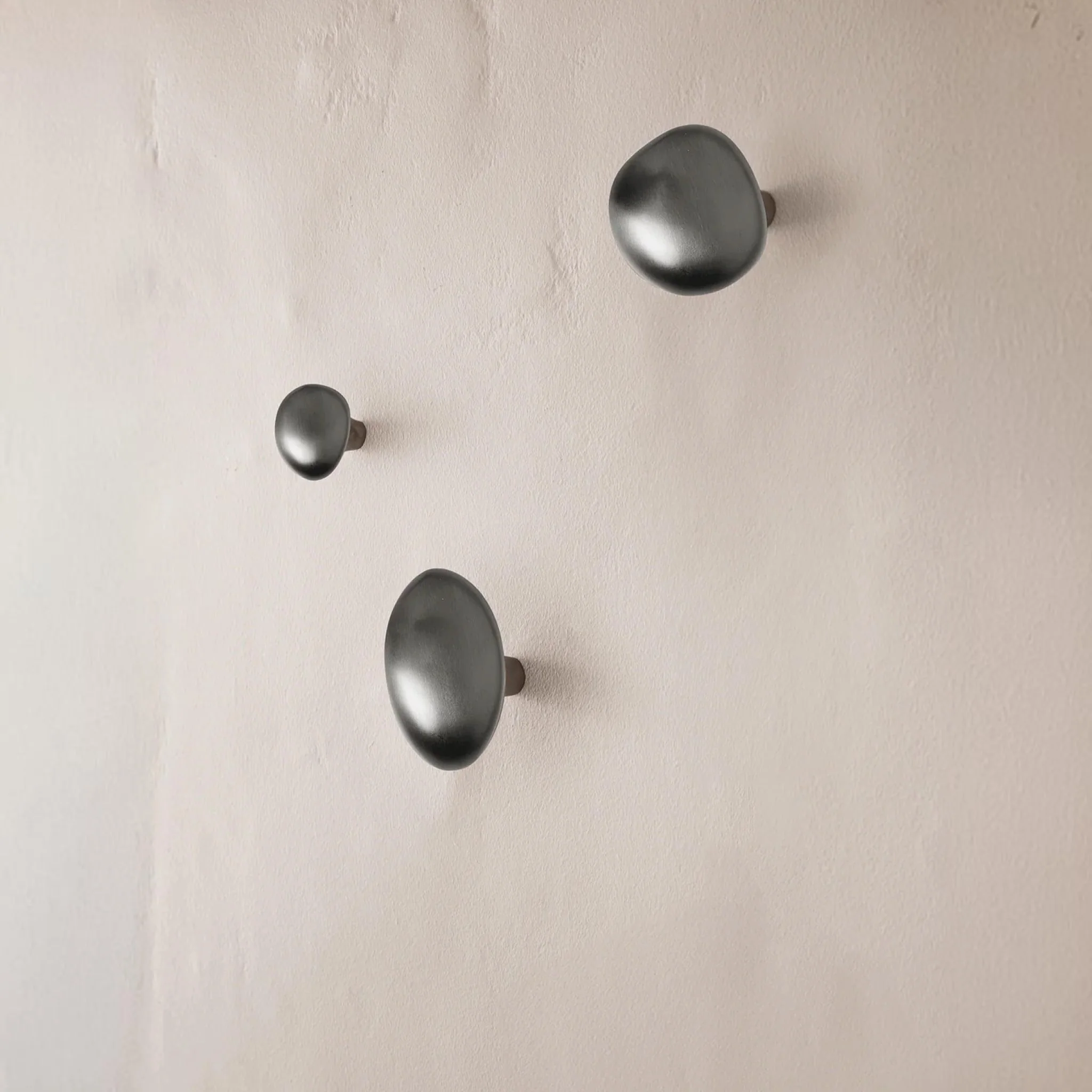 FERM LIVING Mushroom Hook, Black Brass