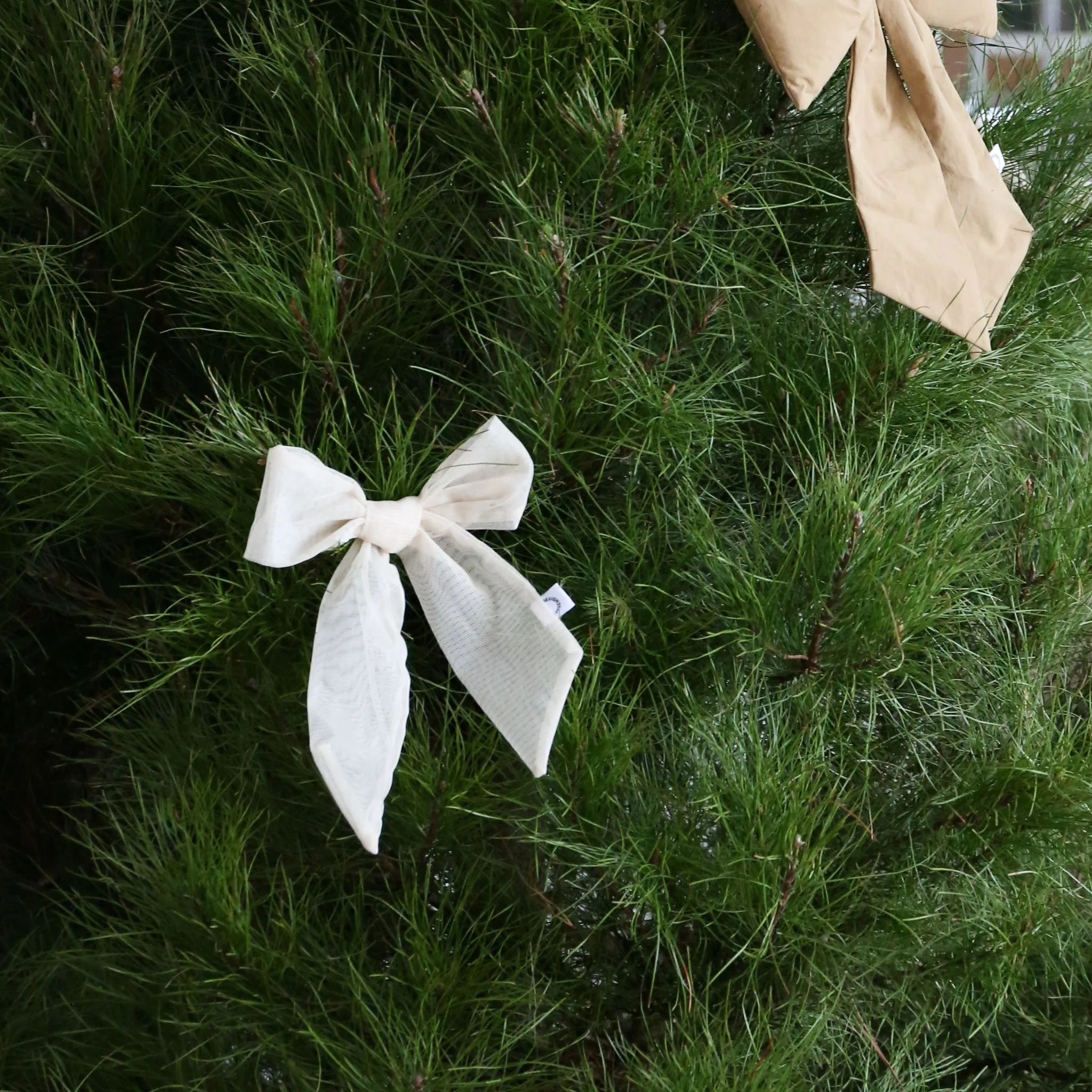 Gift With Purchase | DESIGNSTUFF LUVA Bow Set ($67.60) - Image 5