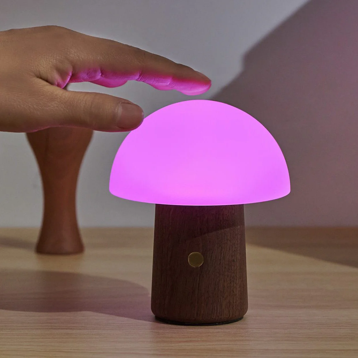 GINGKO Alice Mushroom LED Lamp Wireless, Mini, Walnut - Image 4