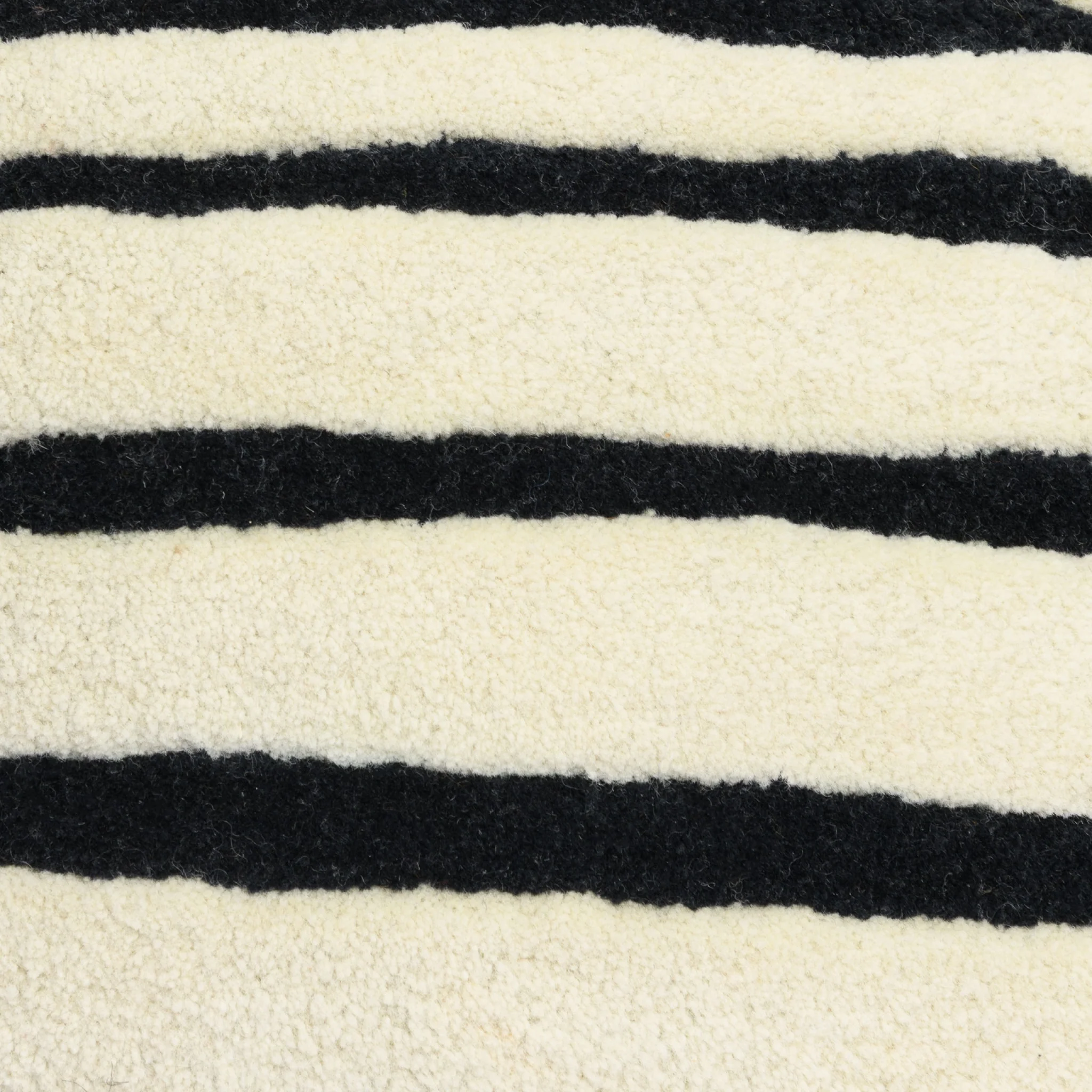 HAUS ÜGER Bonbon Cushion, 42x40cm, Off-White - Image 5