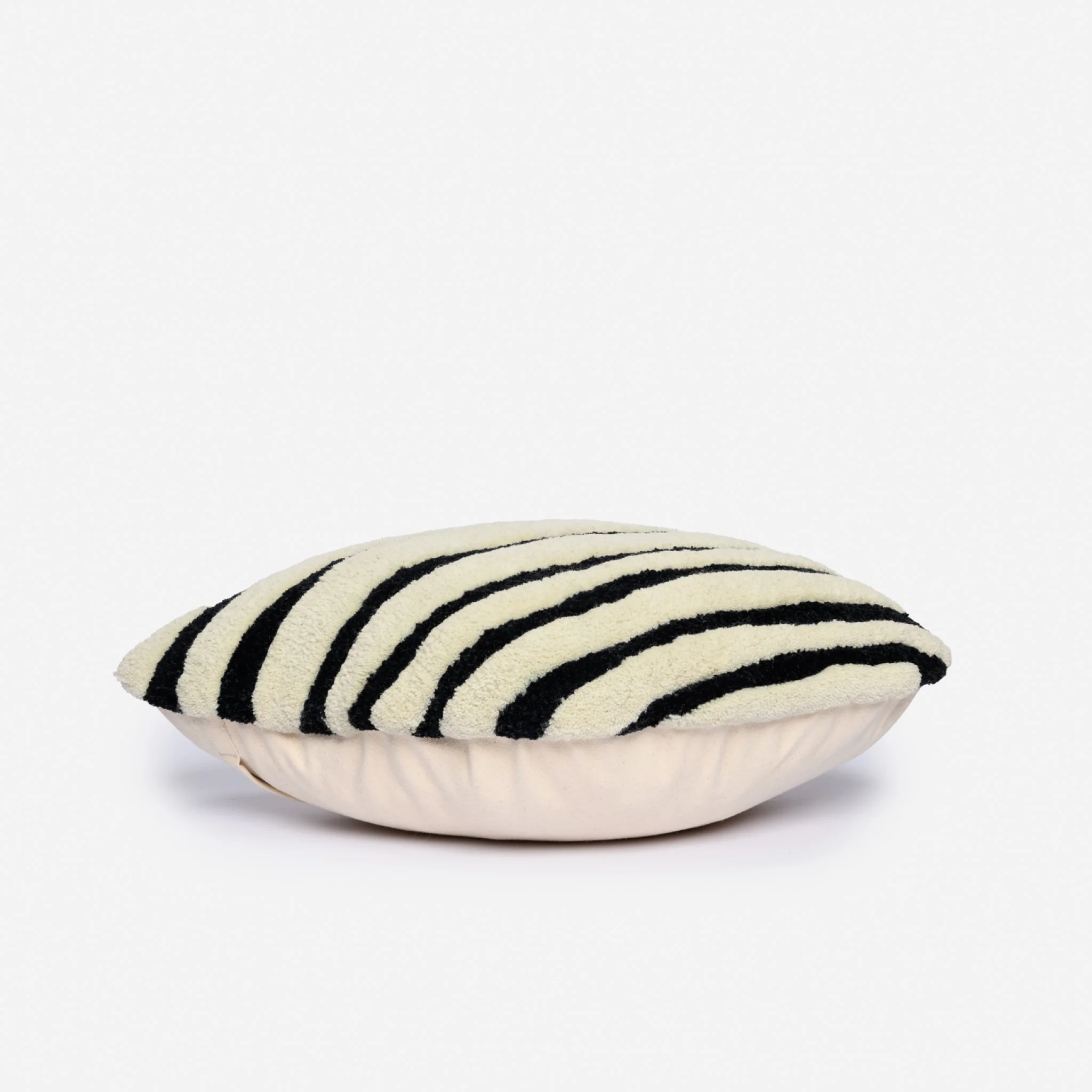HAUS ÜGER Bonbon Cushion, 42x40cm, Off-White - Image 6