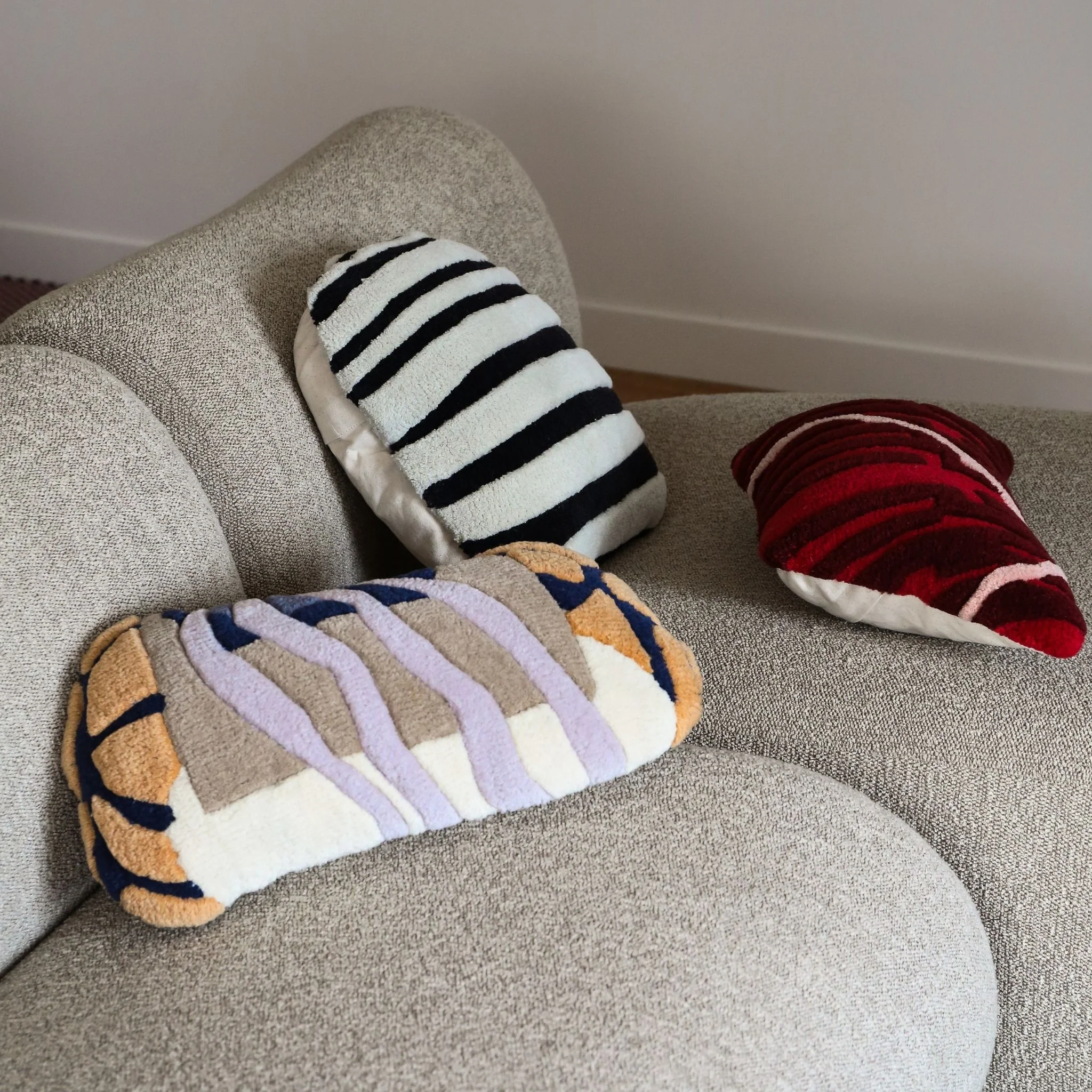 HAUS ÜGER Maya Cushion, 35x60cm, Red - Image 4