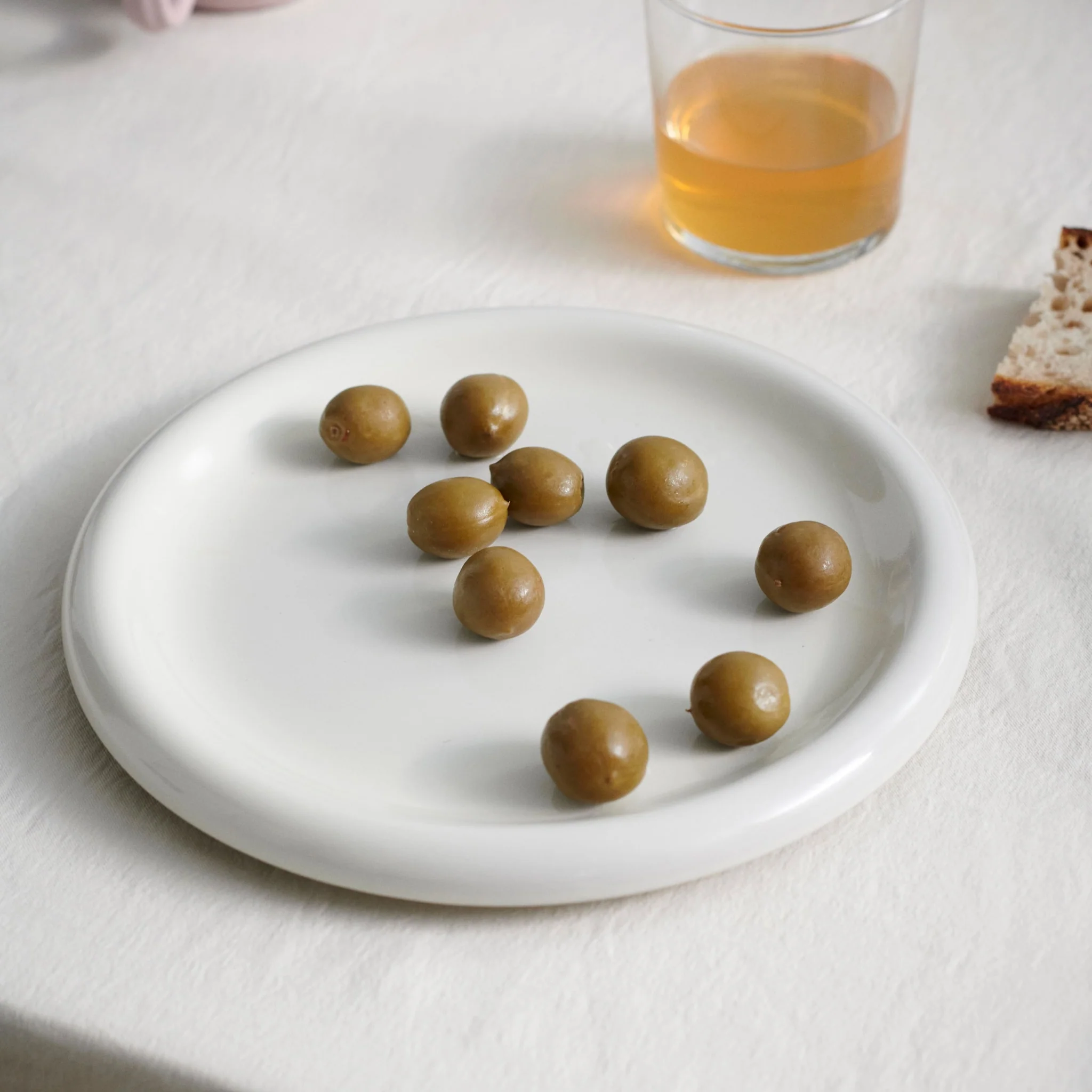 HAY Barro Plate, D24cm, Off-White (Set of 2) - Image 4