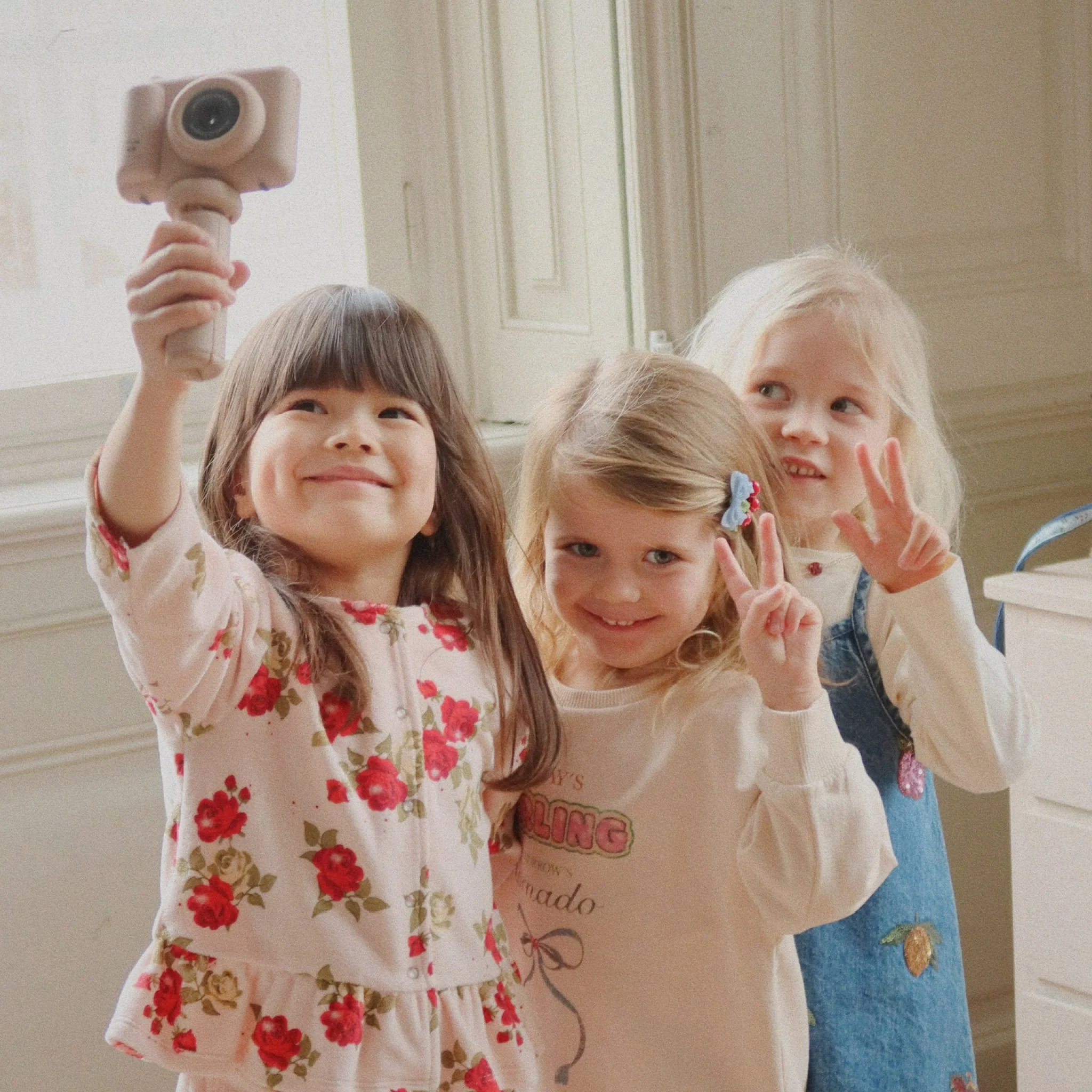 KONGES SLØJD My First Camera, Cherry - Image 8