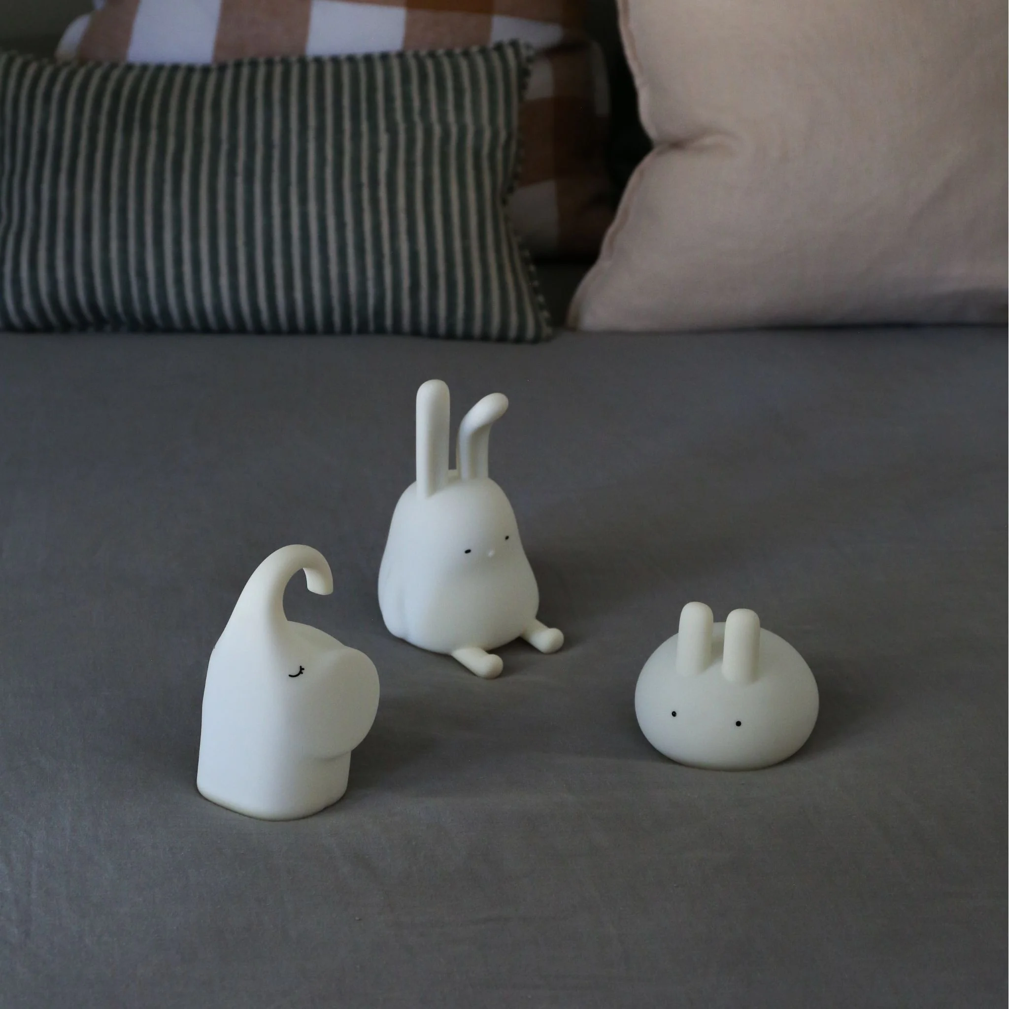 DESIGNSTUFF LUMA Lapin Rabbit Night Lamp, White - Image 9