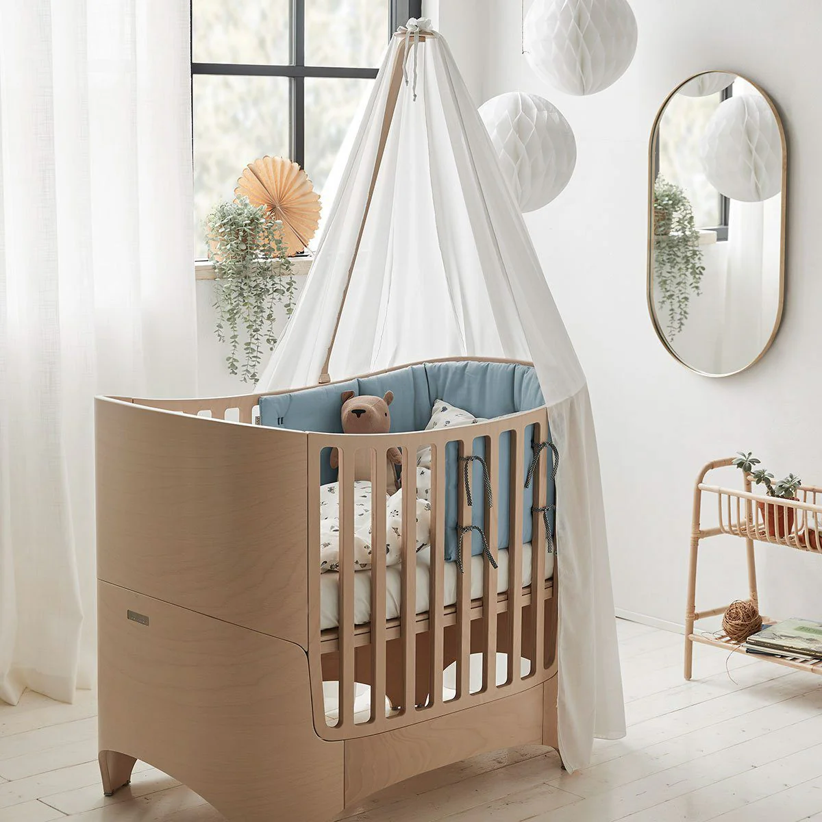 LEANDER Classic Cot, Whitewash Wood - Image 2