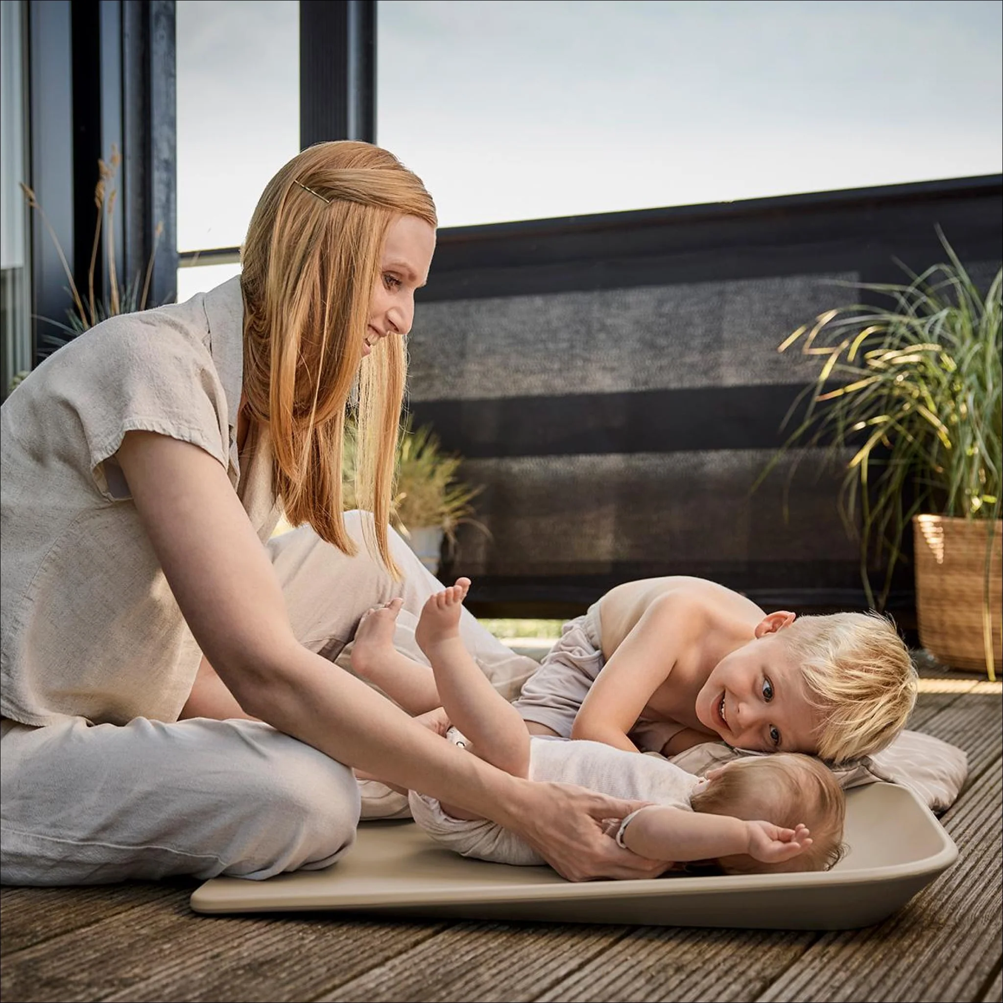 LEANDER Matty Mini Changing Mat, Cappuccino - Image 6