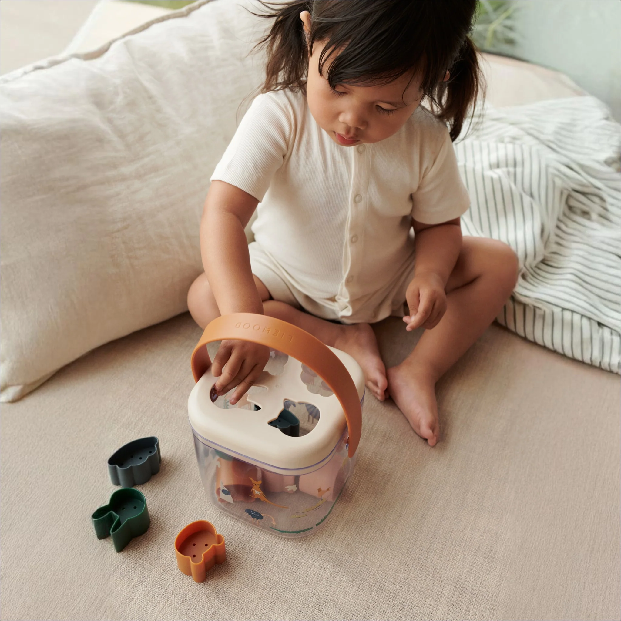 LIEWOOD Lucinda Toddler Puzzle Box, All Together/Sandy - Image 2