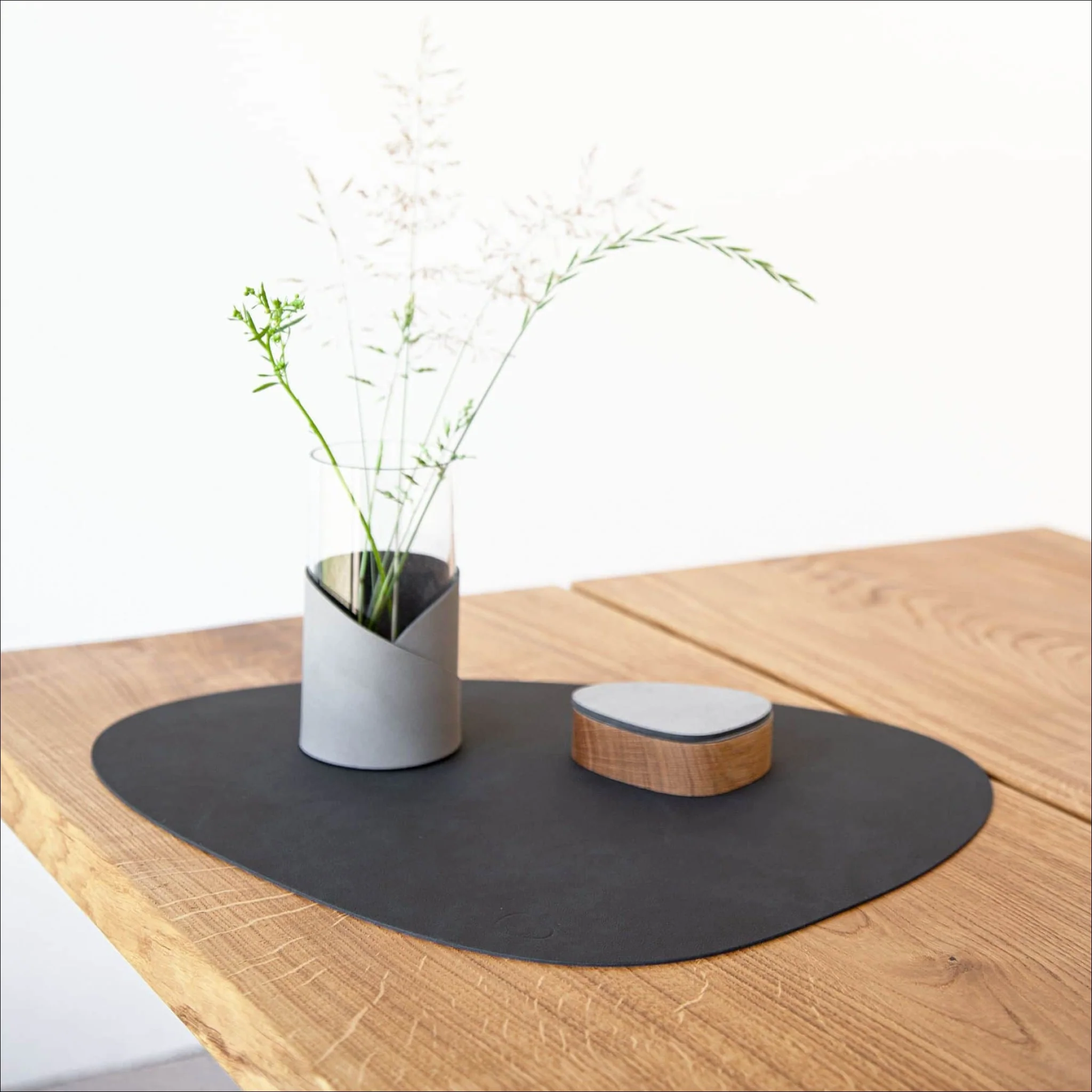 LIND DNA Nupo Curve Table Placemat L, Black - Image 5