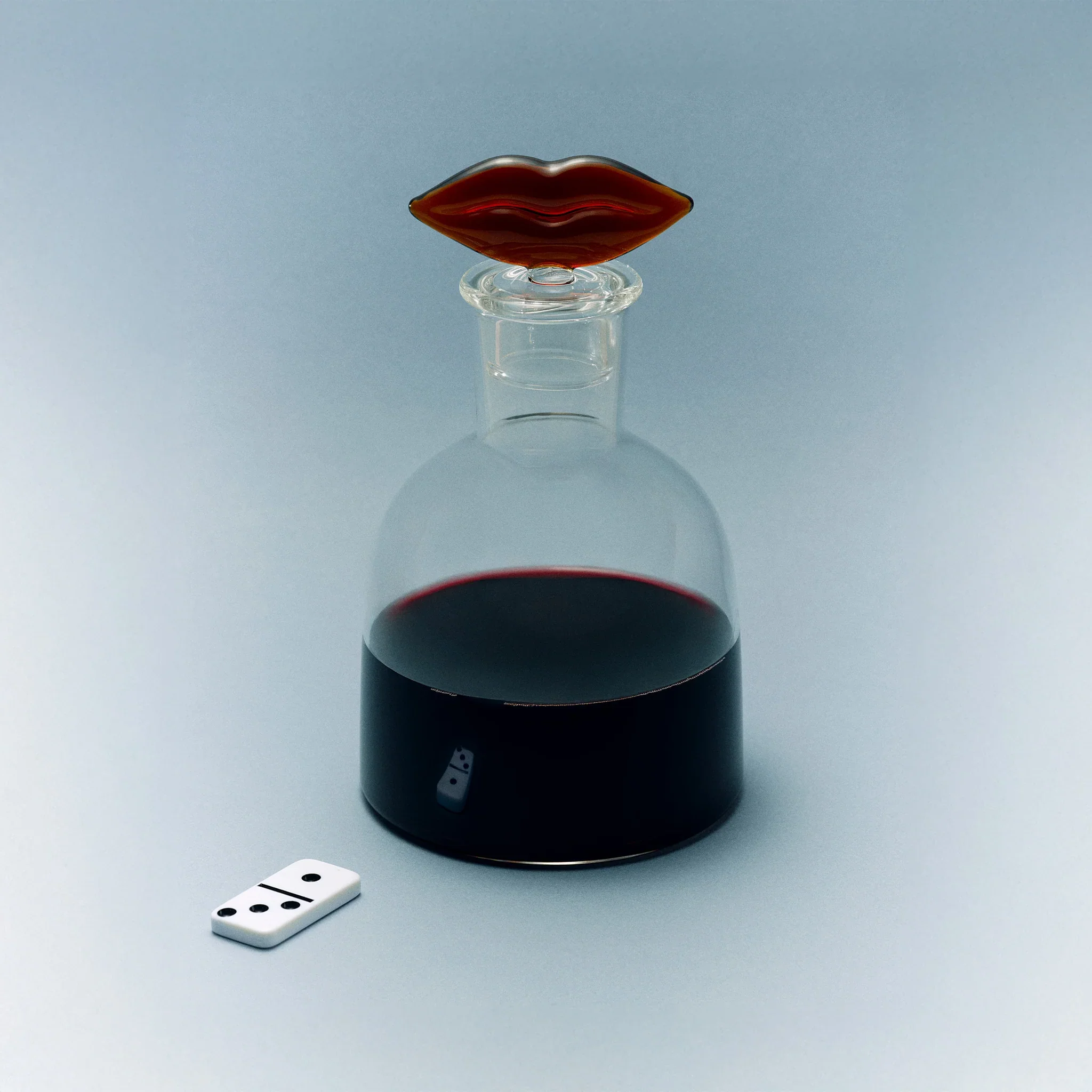 MAISON BALZAC Bisous Decanter, Clear/Opaque Red - Image 4